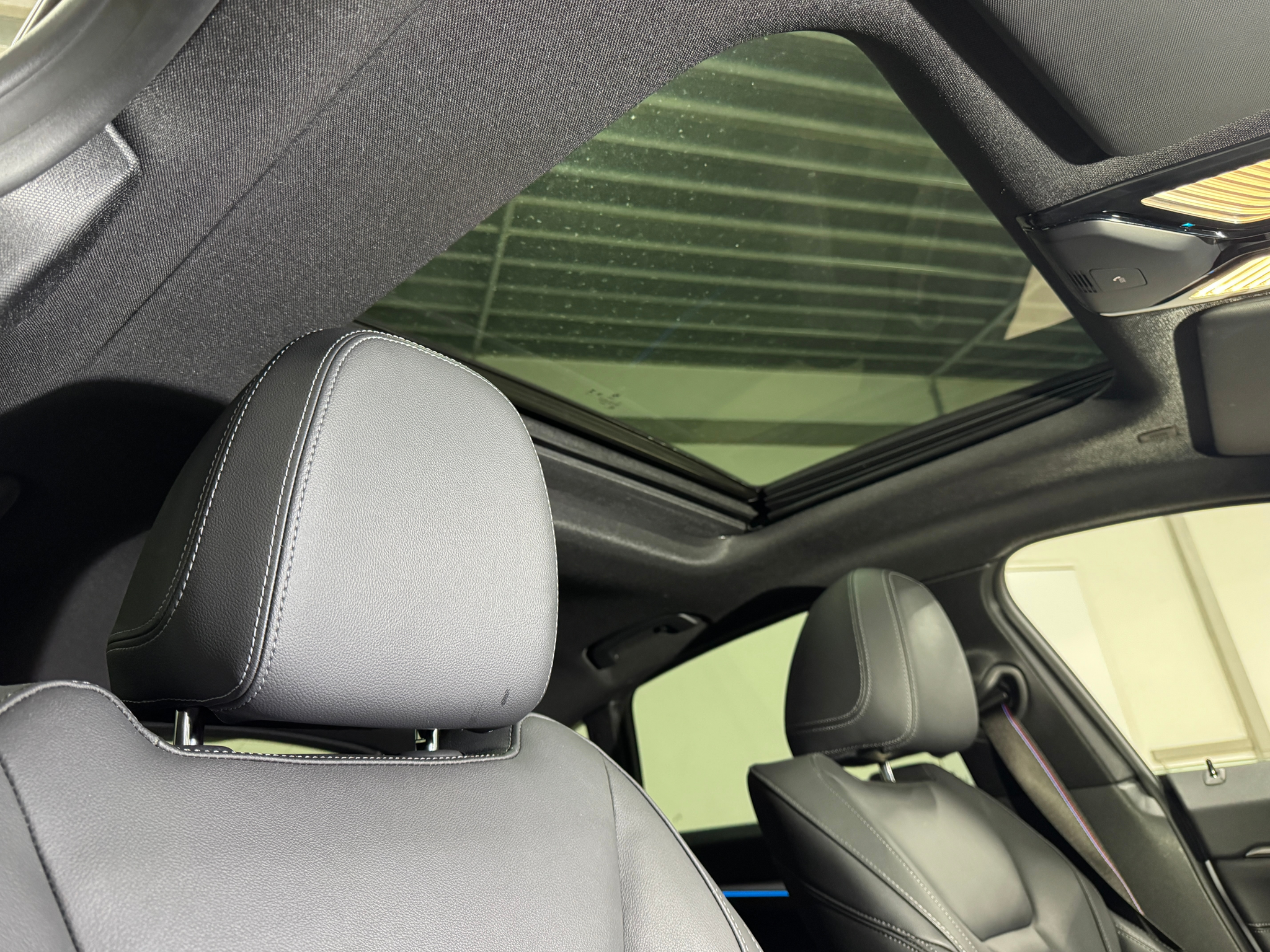 listing desktop thumbnail image 7