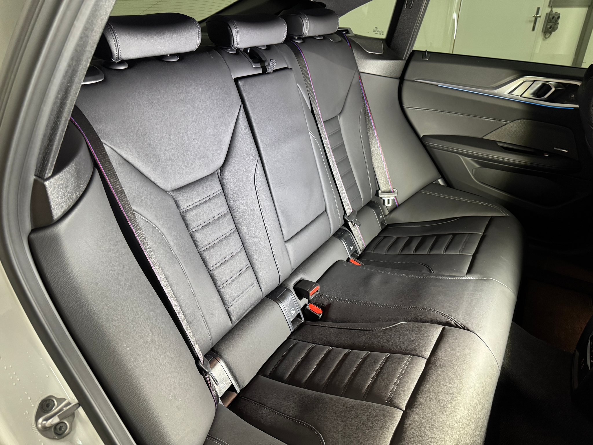 listing desktop thumbnail image 8