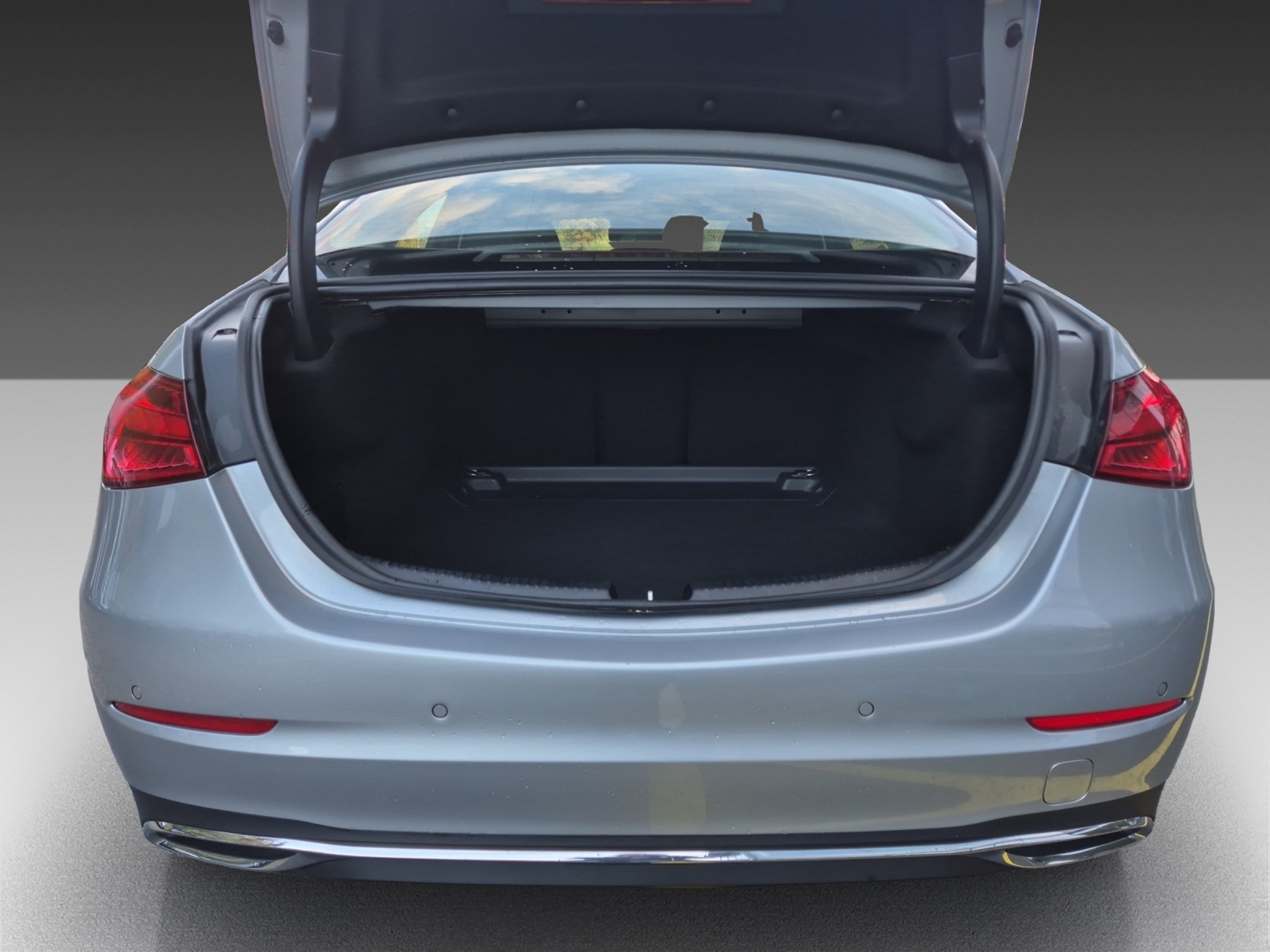 listing desktop thumbnail image 4