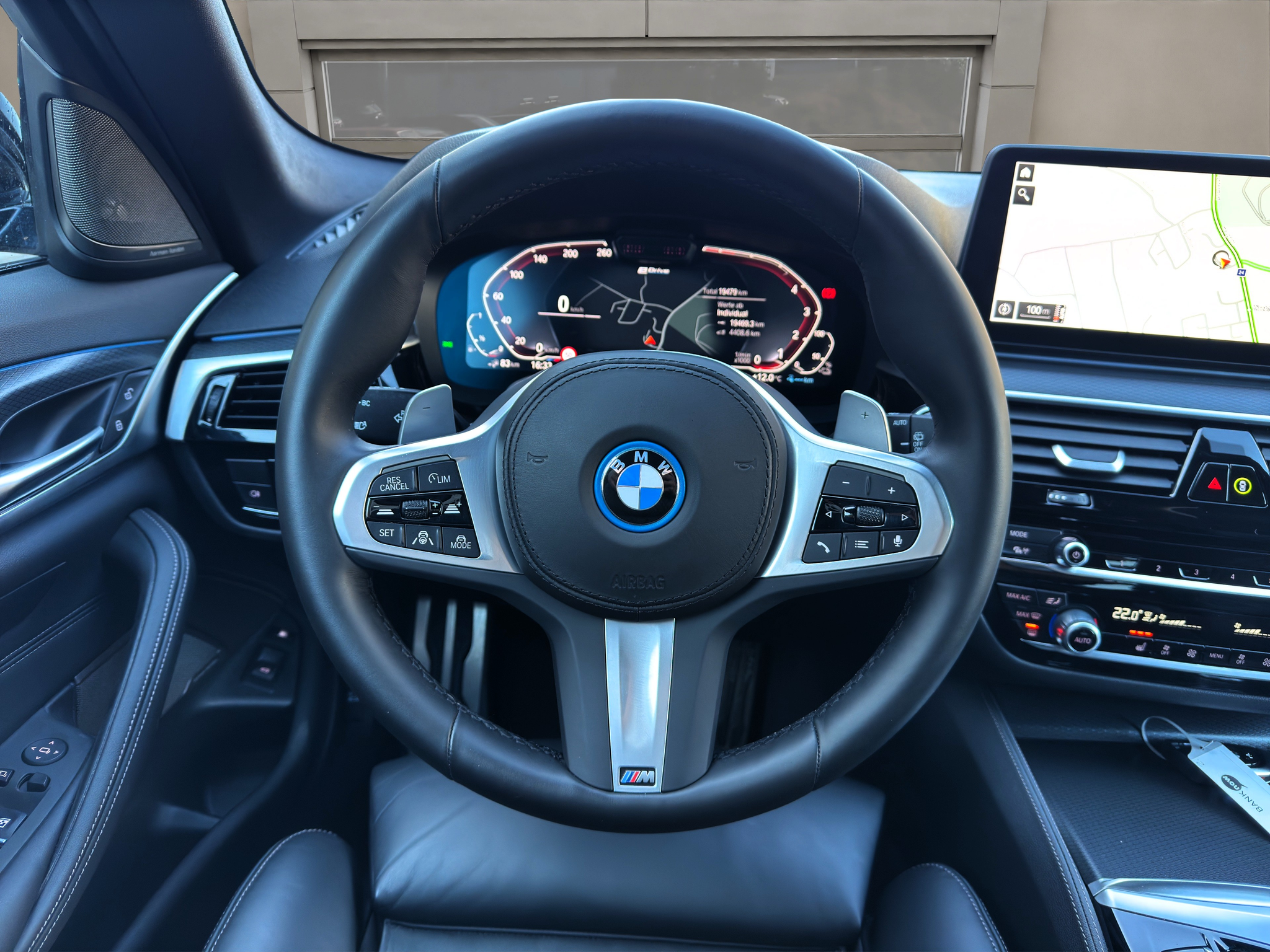 listing desktop thumbnail image 12