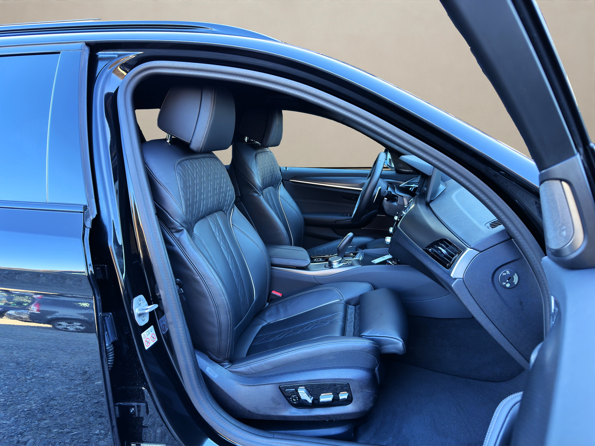 listing desktop thumbnail image 9