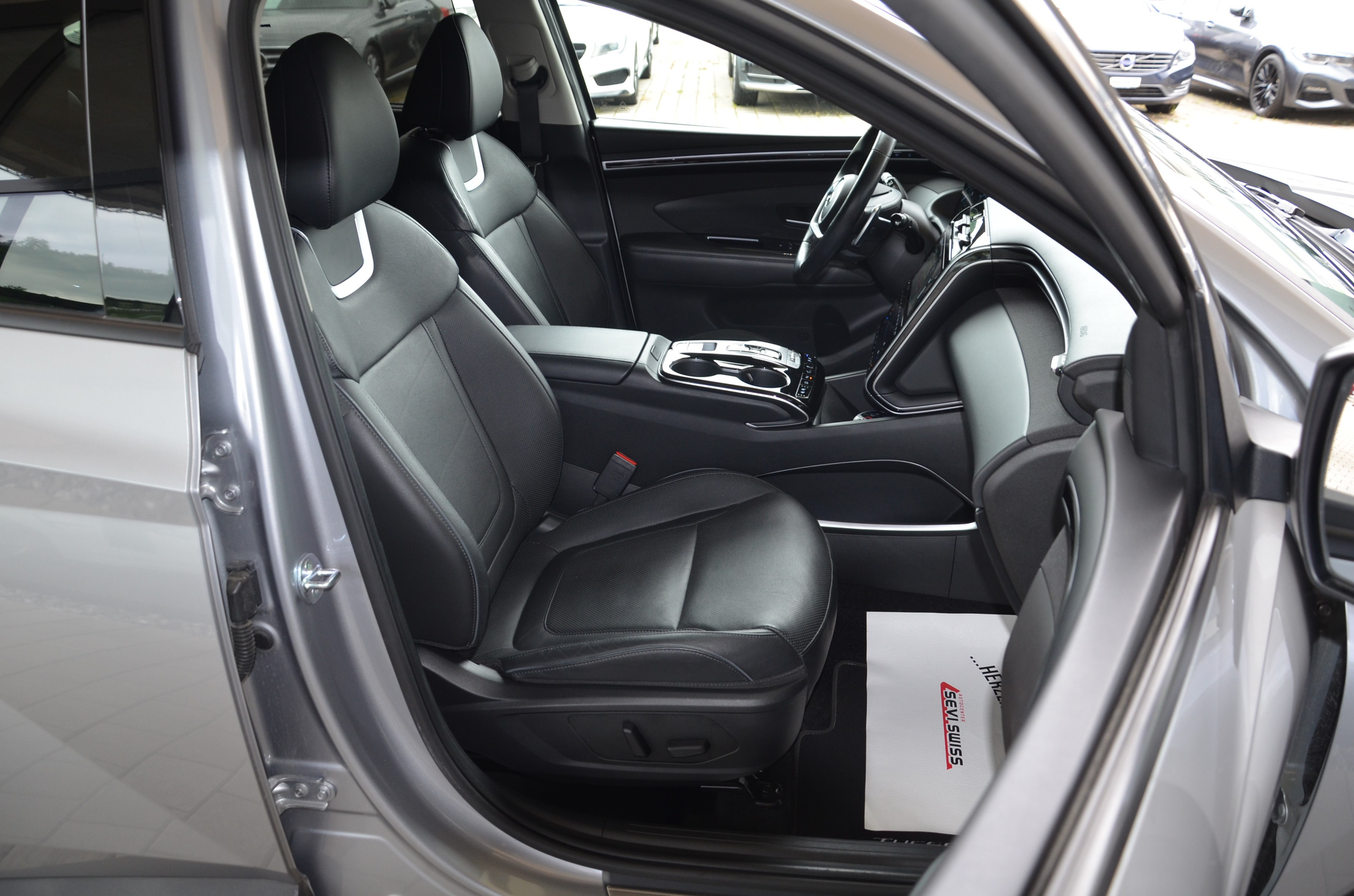 listing desktop thumbnail image 13