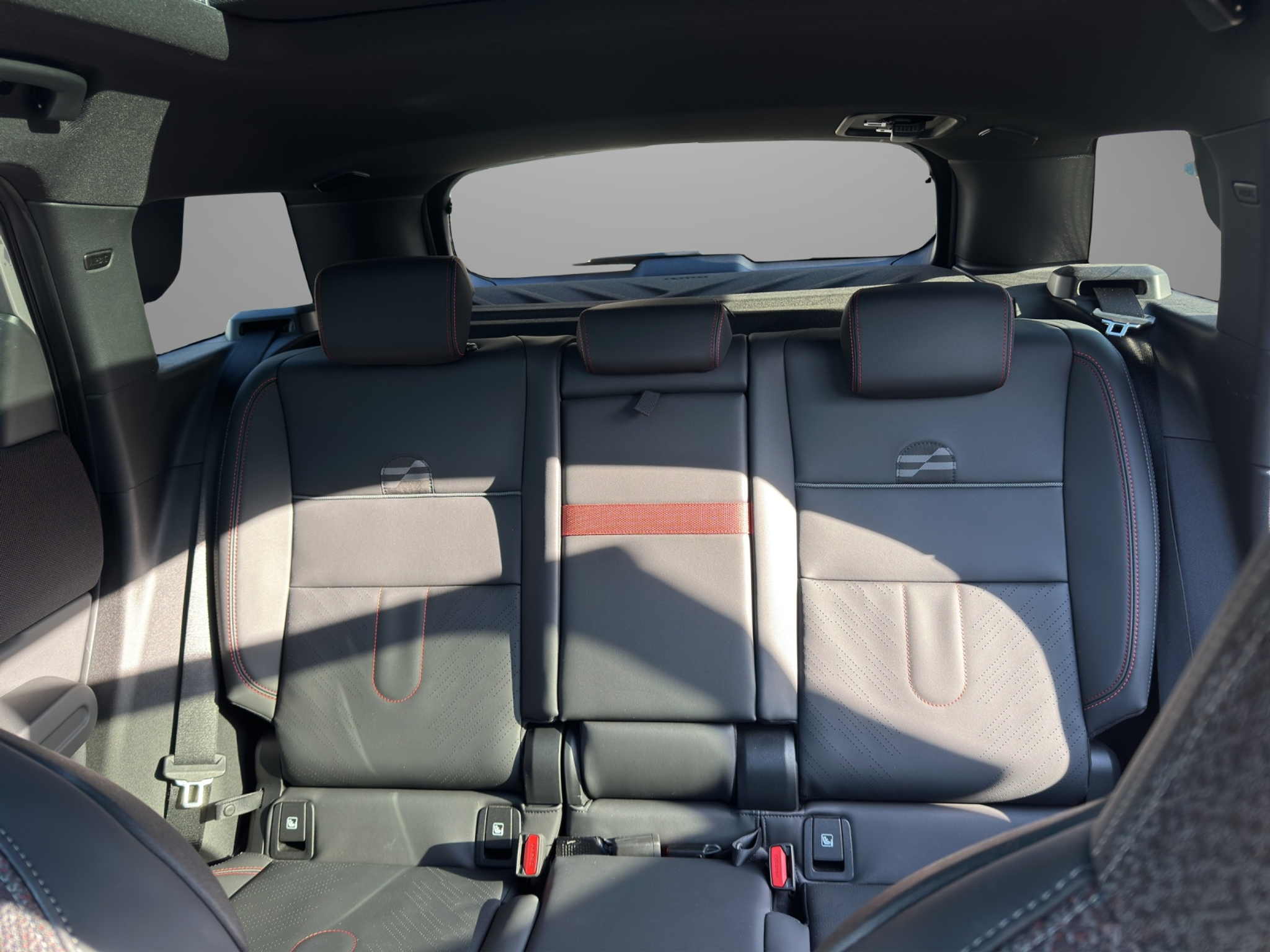 listing desktop thumbnail image 11