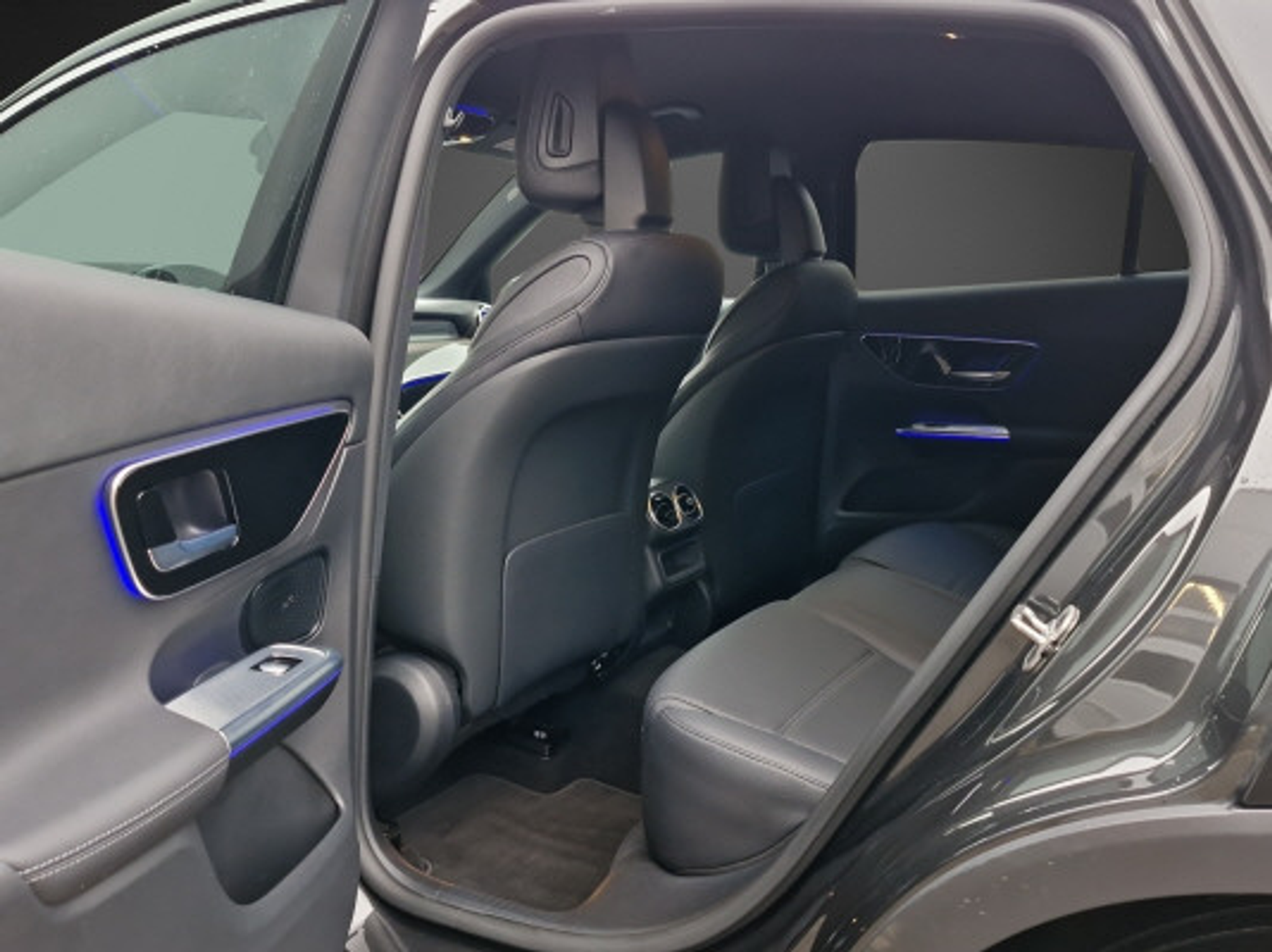 listing desktop thumbnail image 9