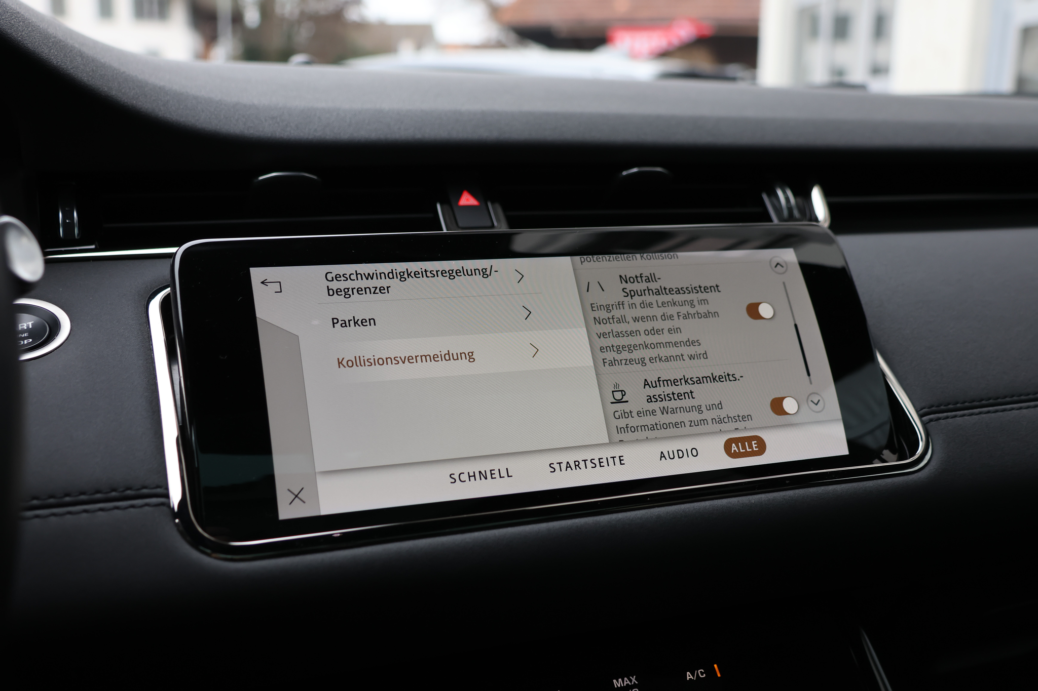 listing desktop thumbnail image 23