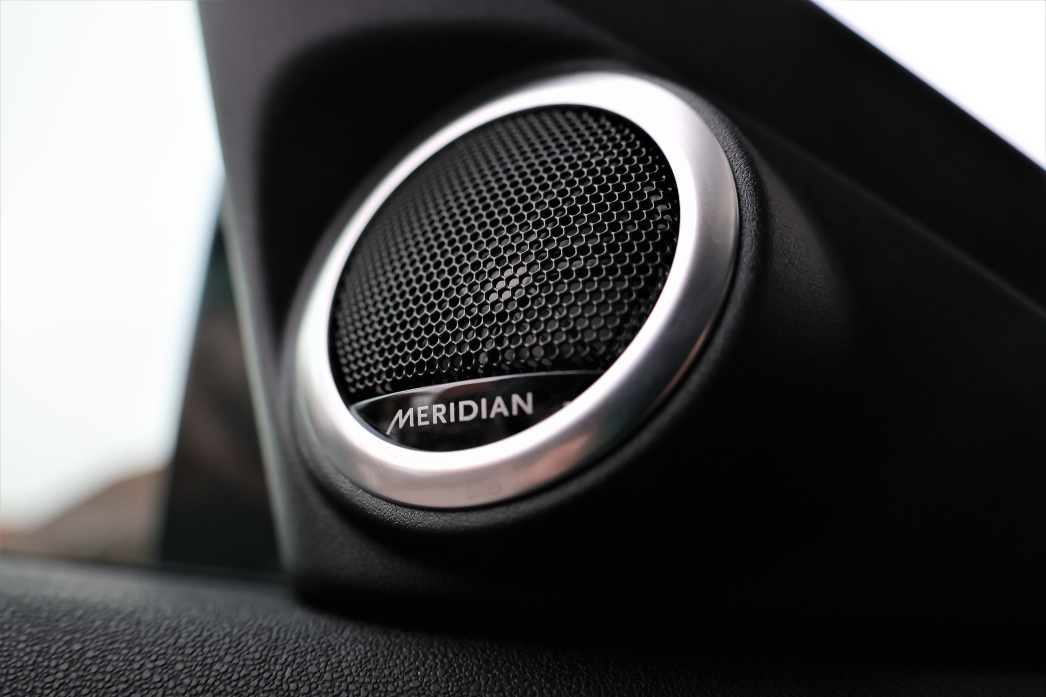 listing desktop thumbnail image 10