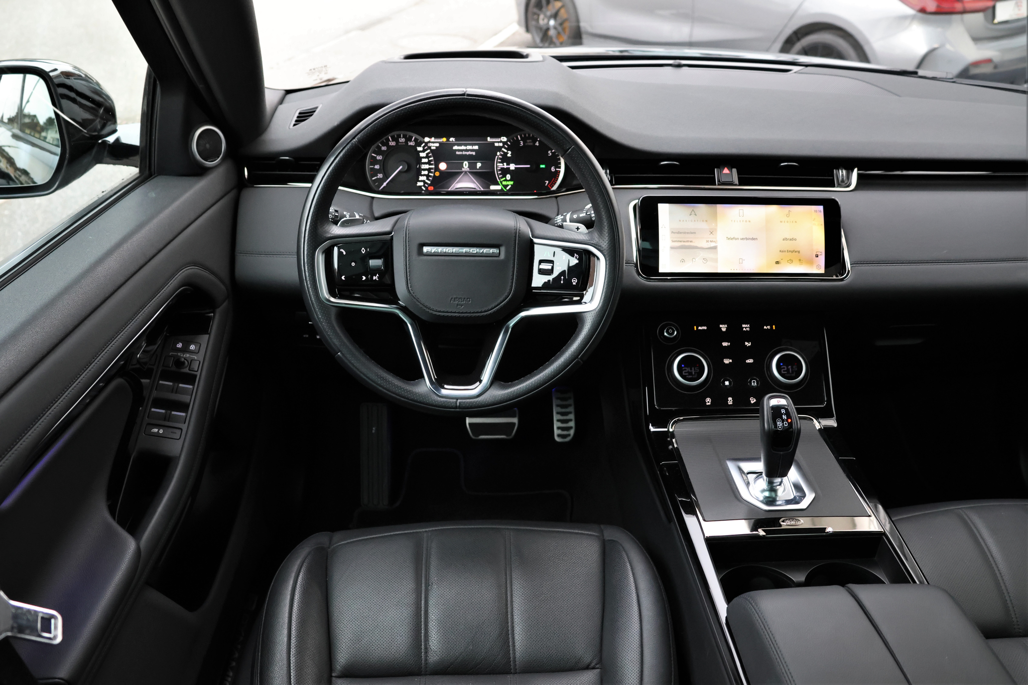 listing desktop thumbnail image 12