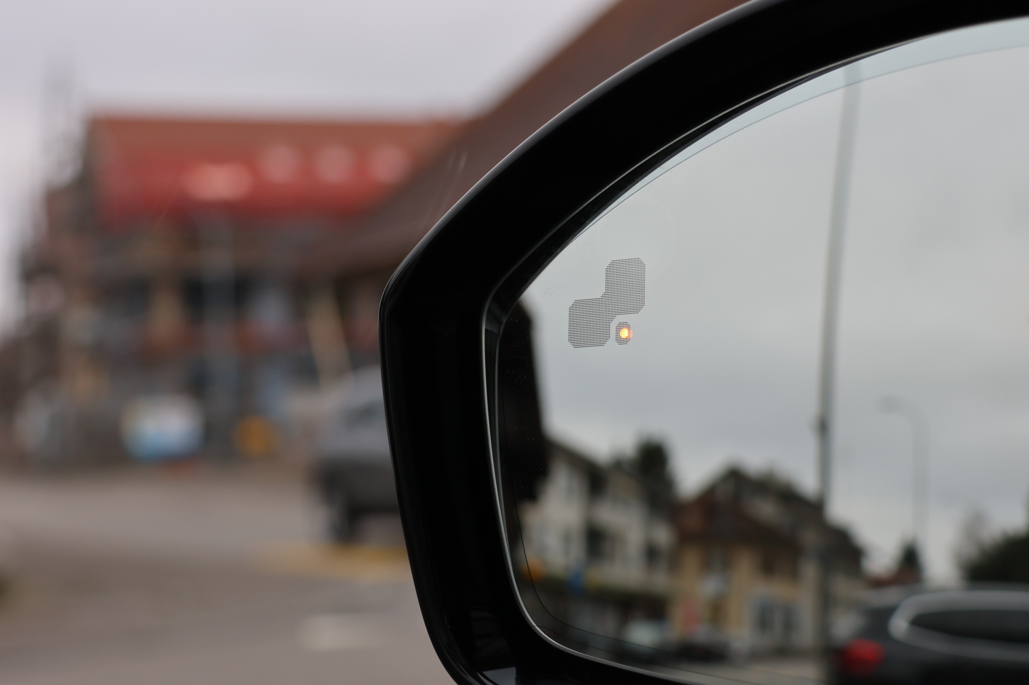 listing desktop thumbnail image 25