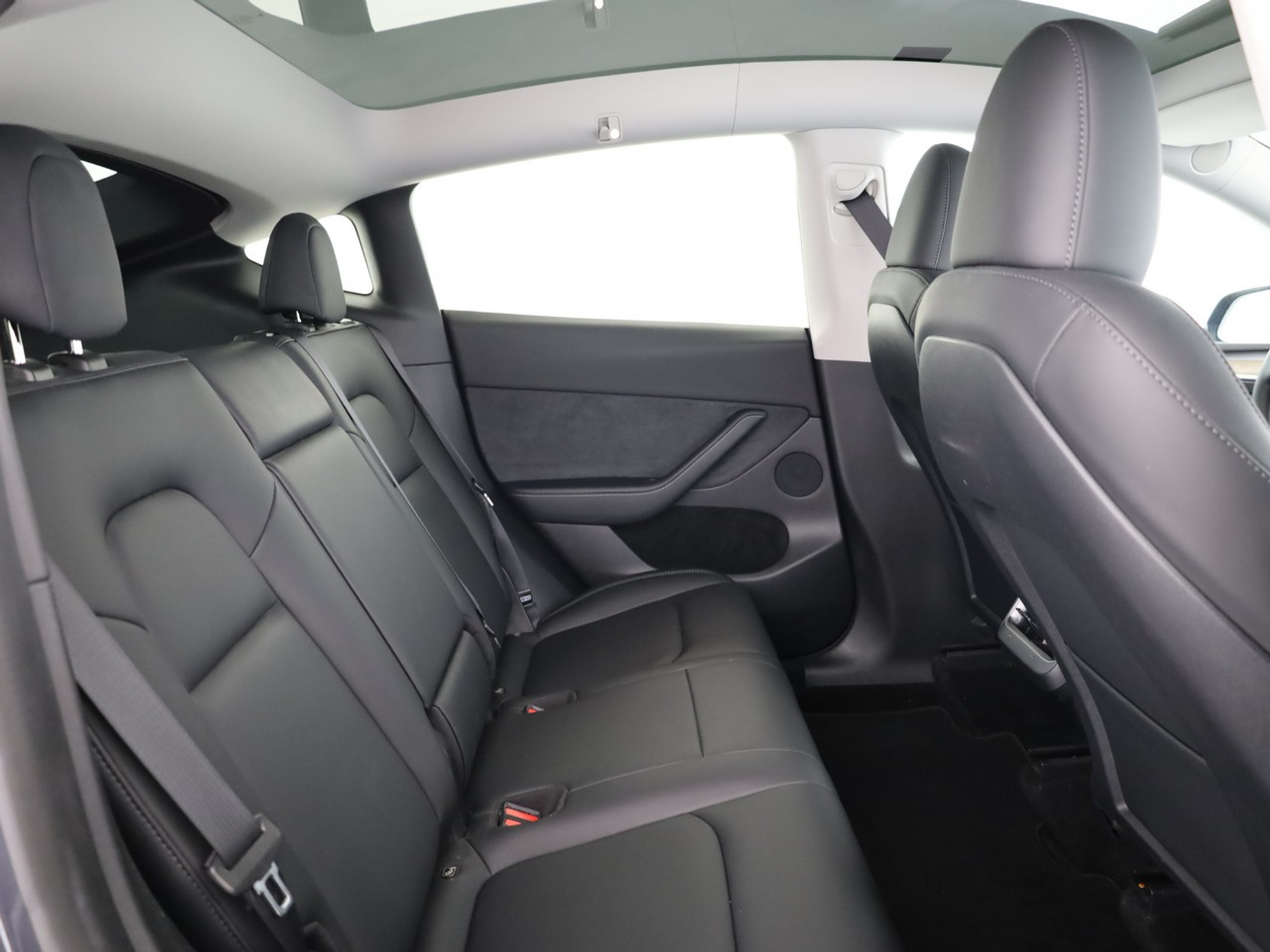 listing desktop thumbnail image 10