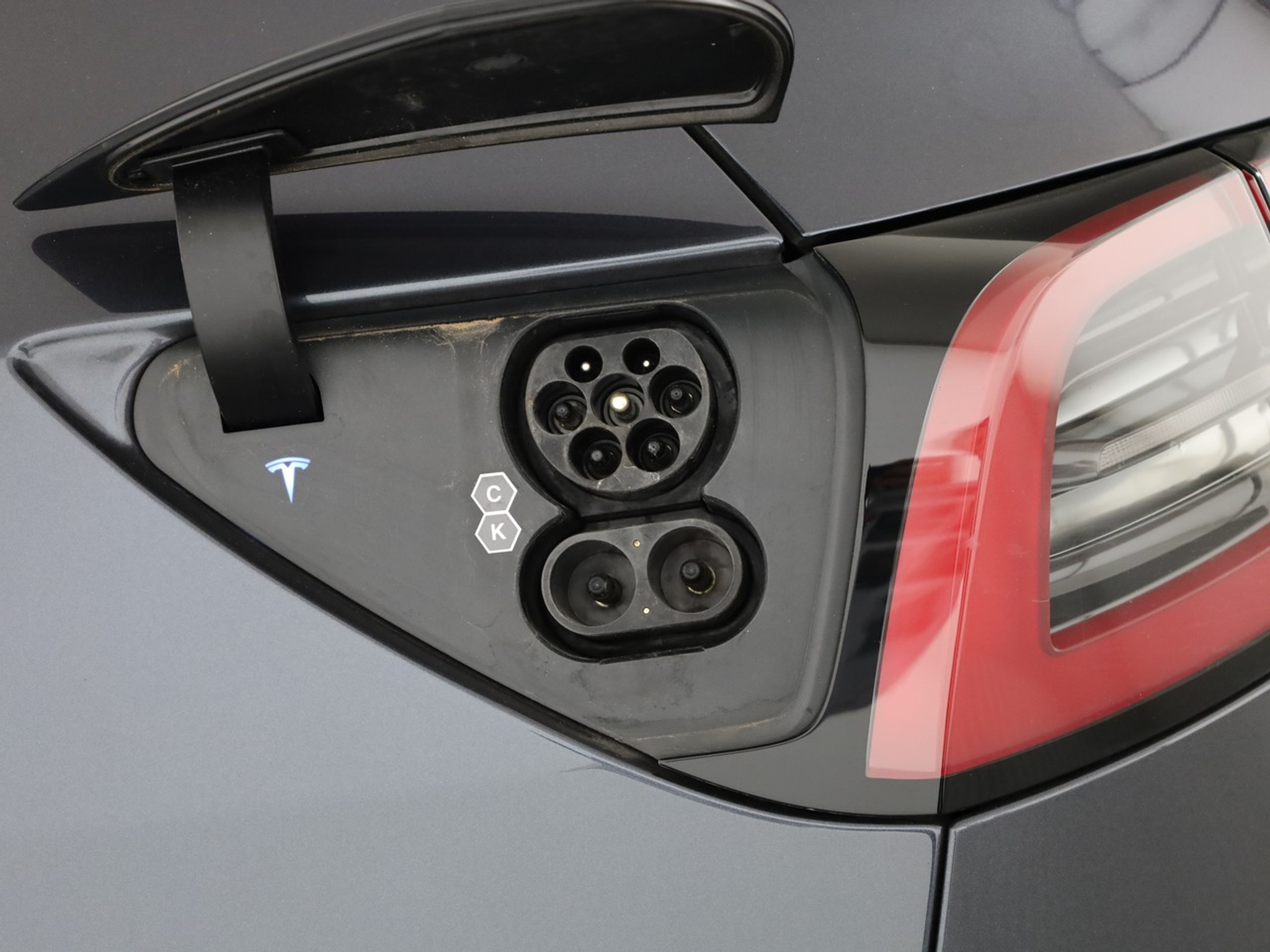 listing desktop thumbnail image 12