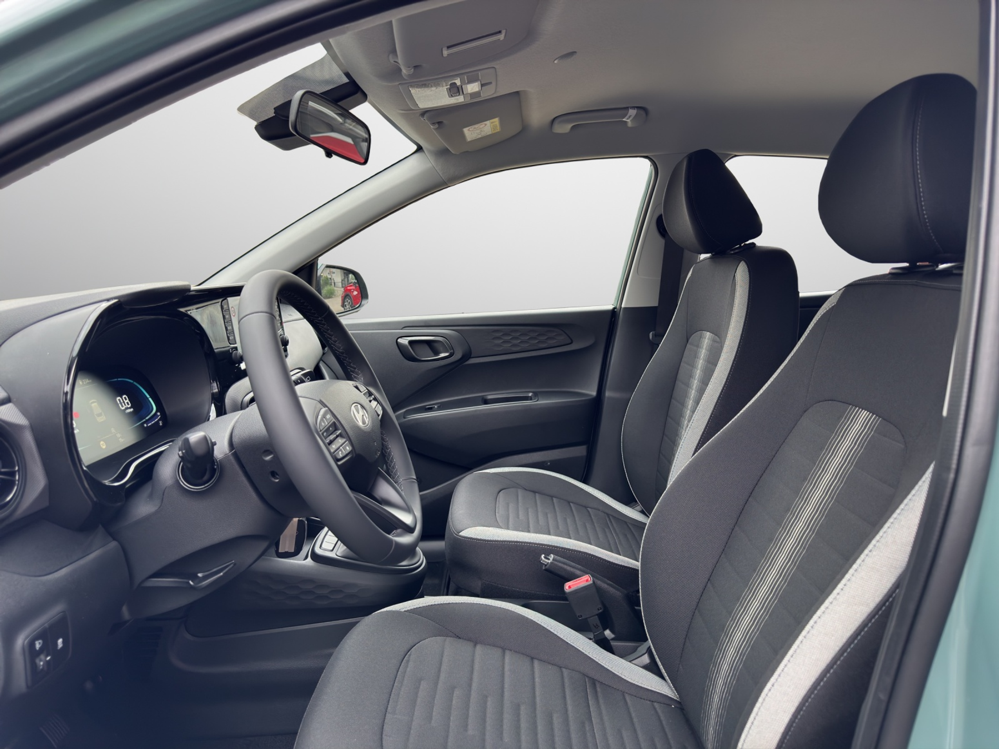 listing desktop thumbnail image 4