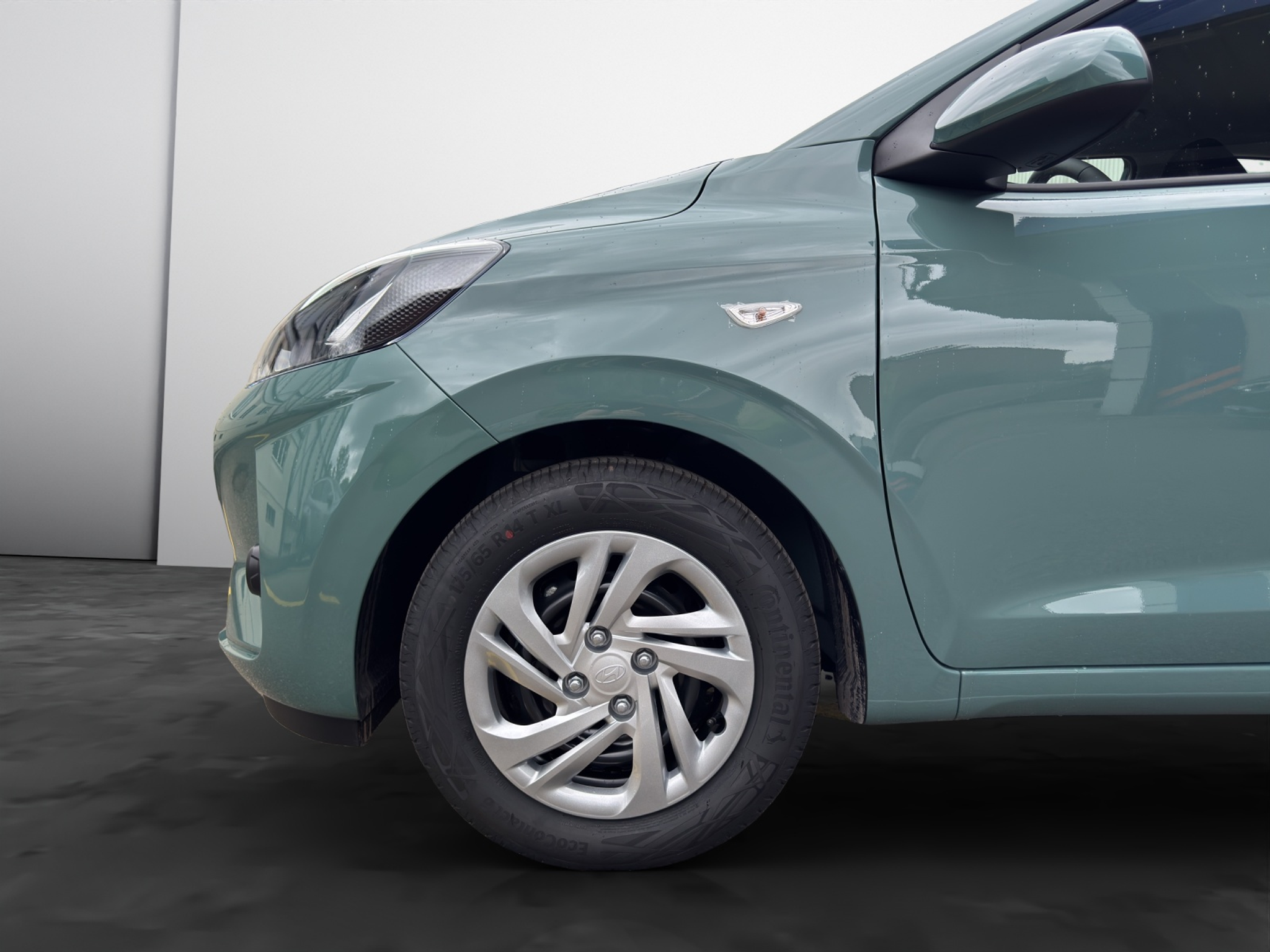 listing desktop thumbnail image 15