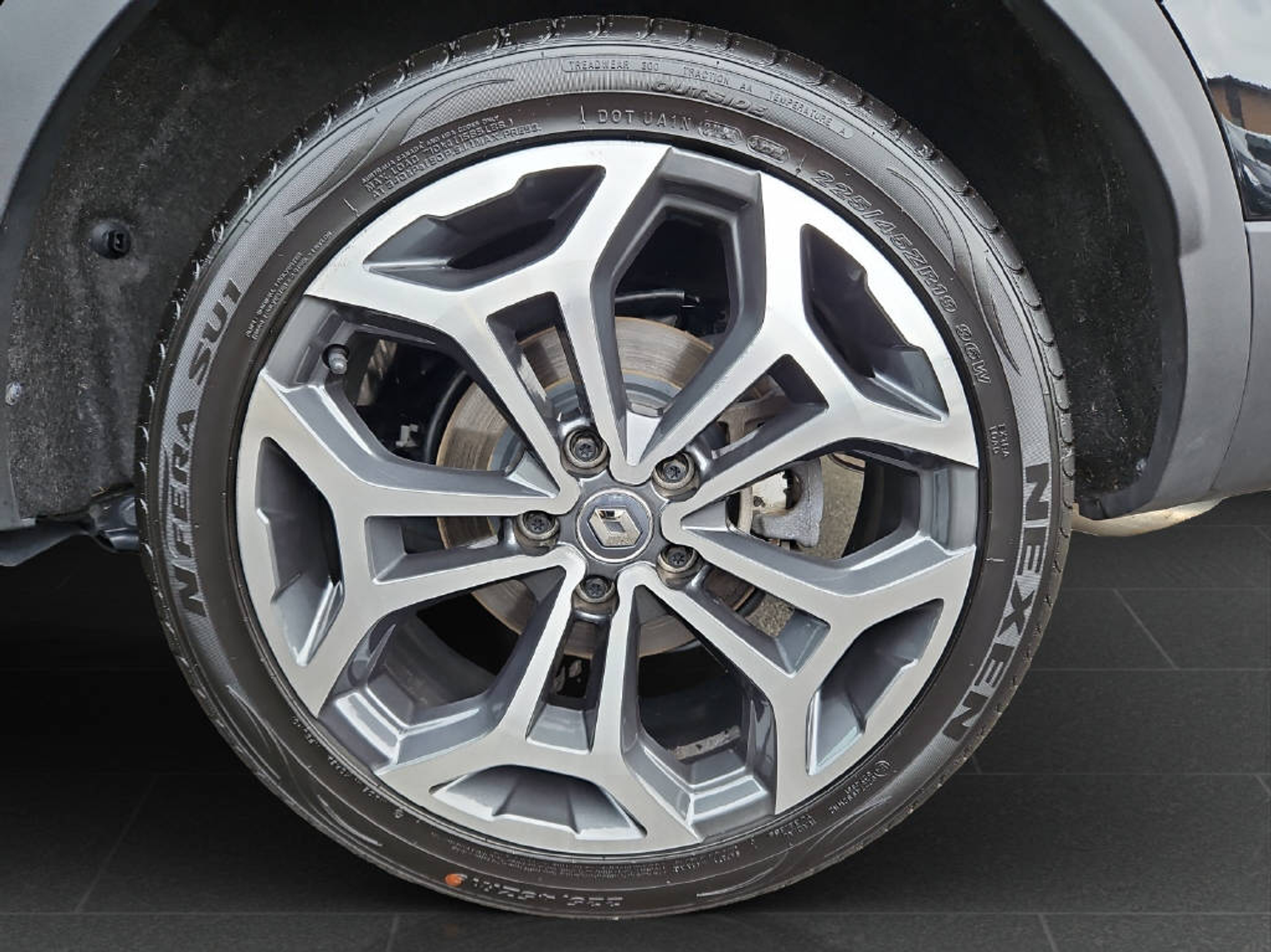 listing desktop thumbnail image 9