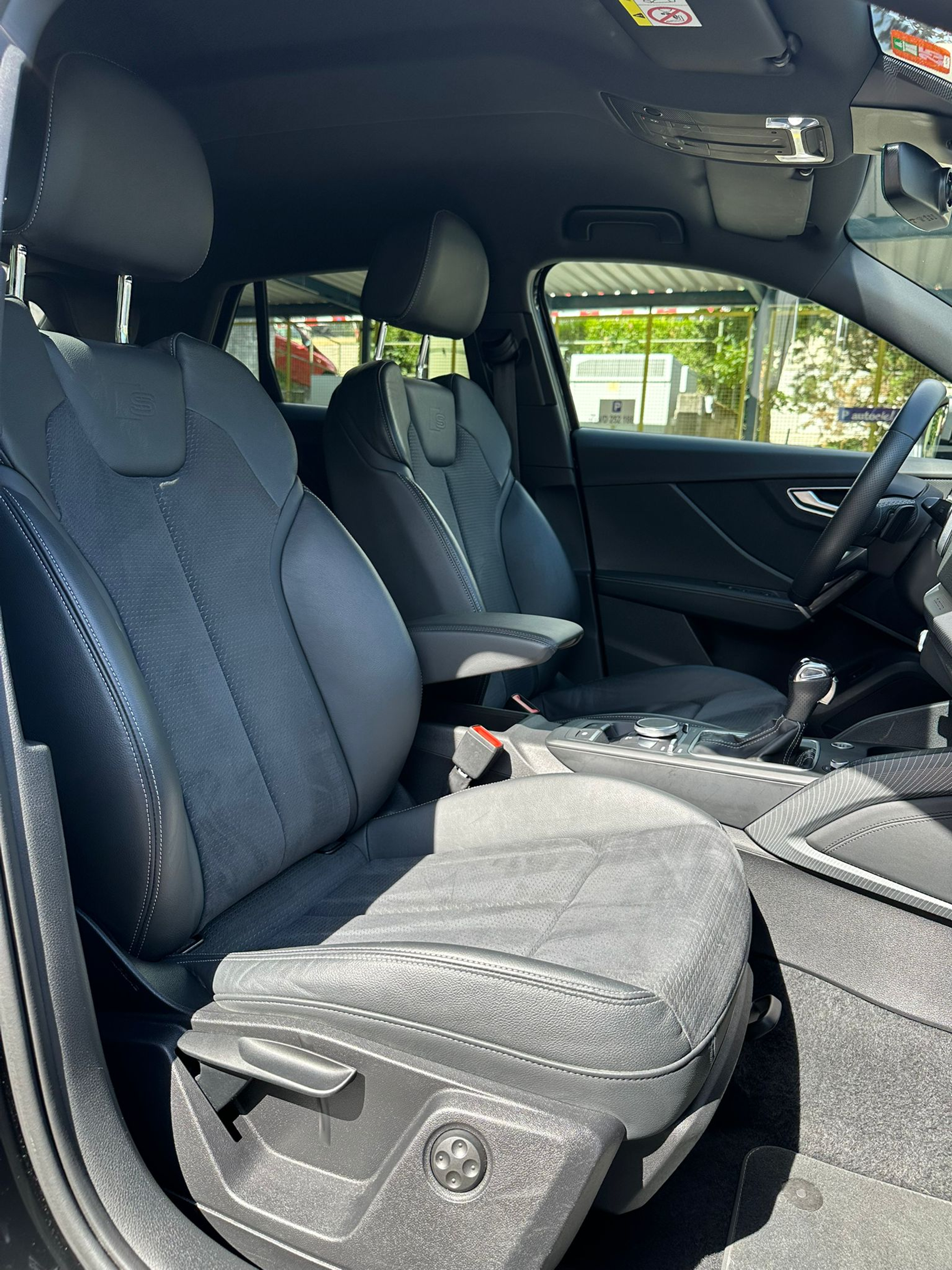 listing desktop thumbnail image 12