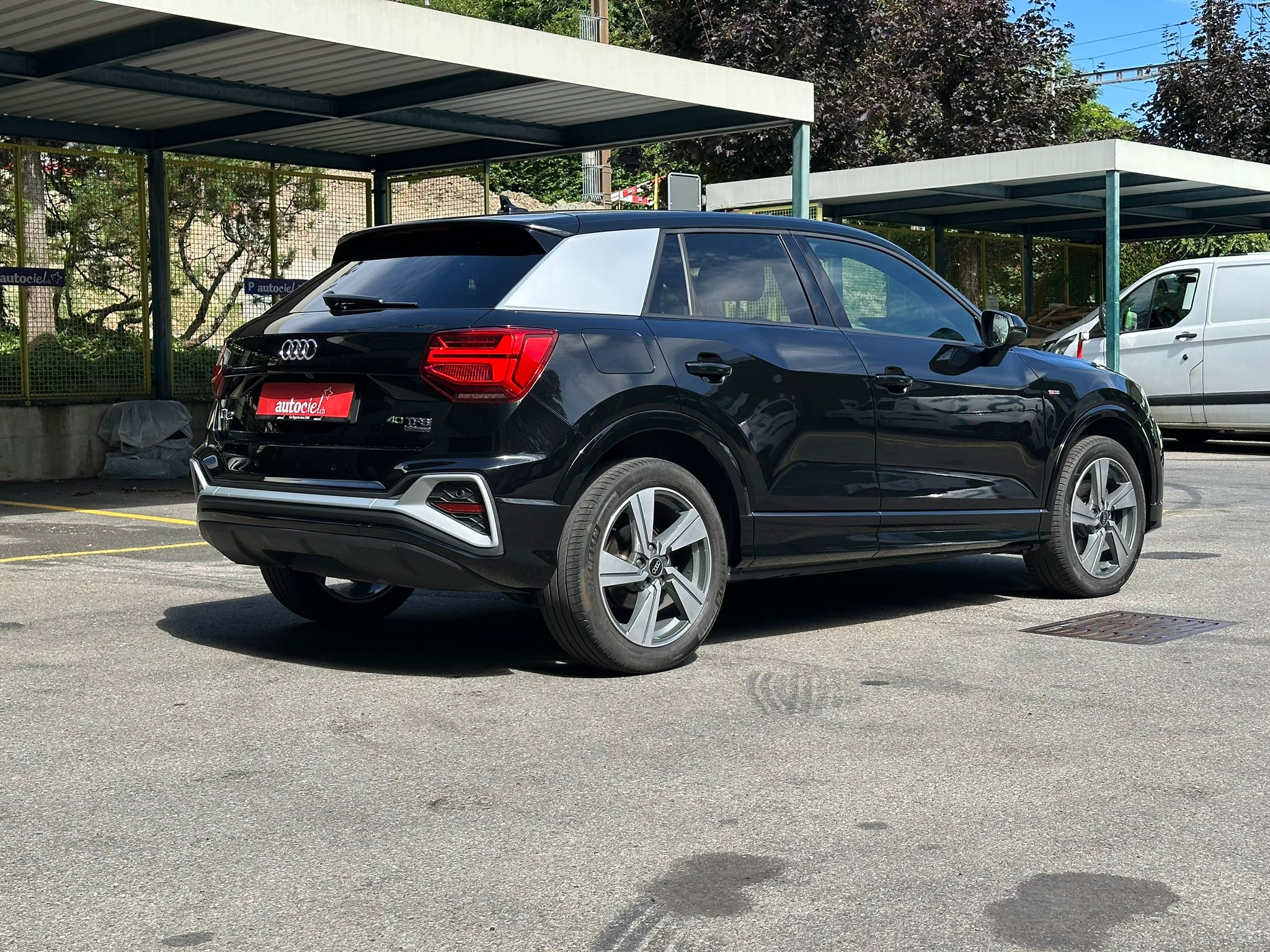 listing desktop thumbnail image 4