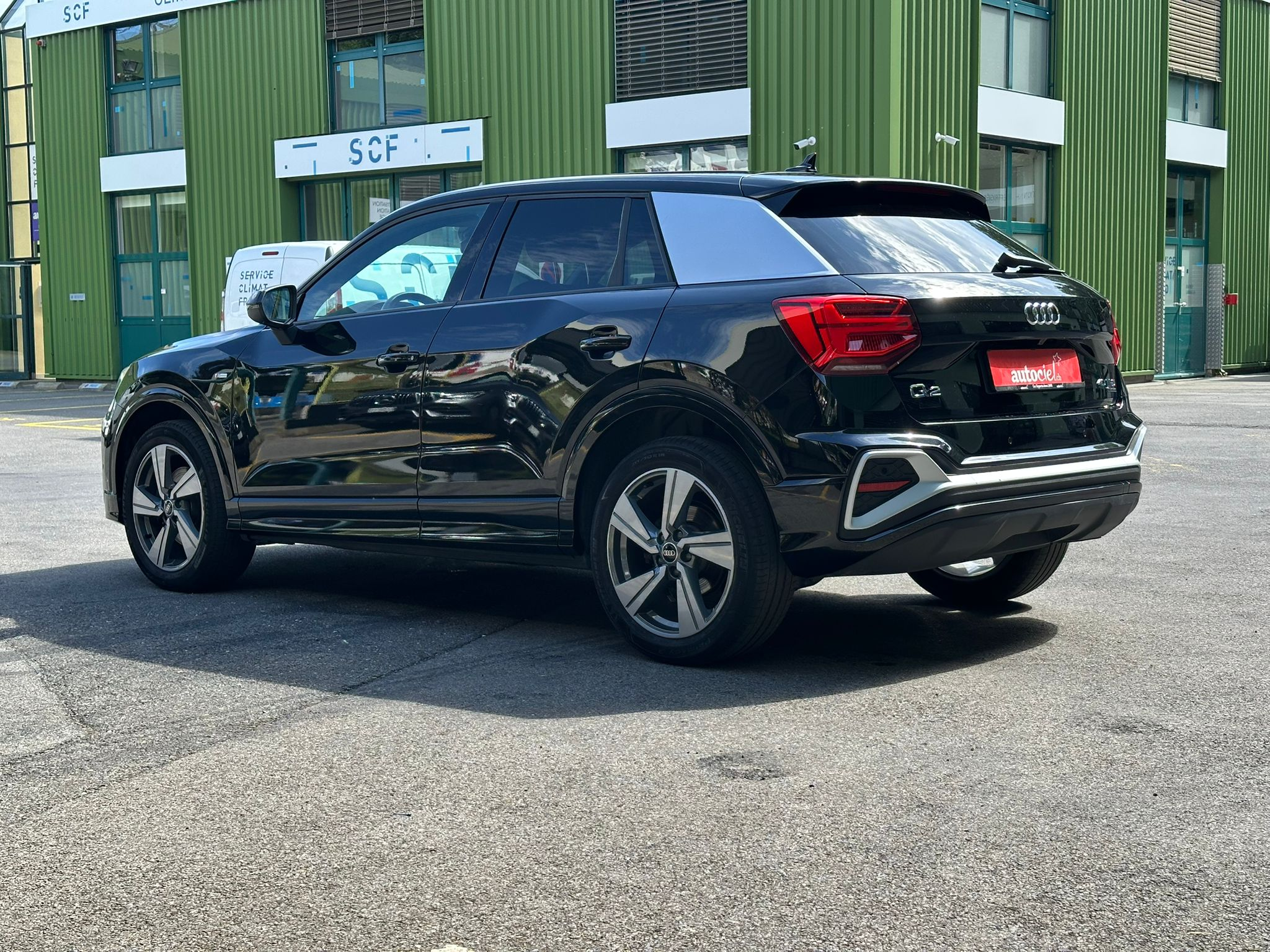 listing desktop thumbnail image 2