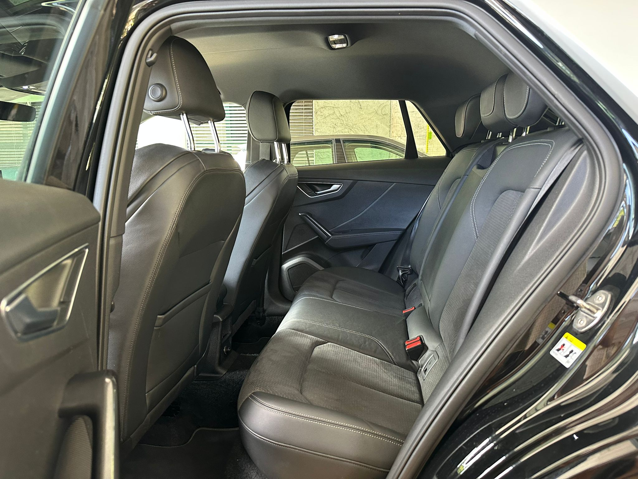 listing desktop thumbnail image 13