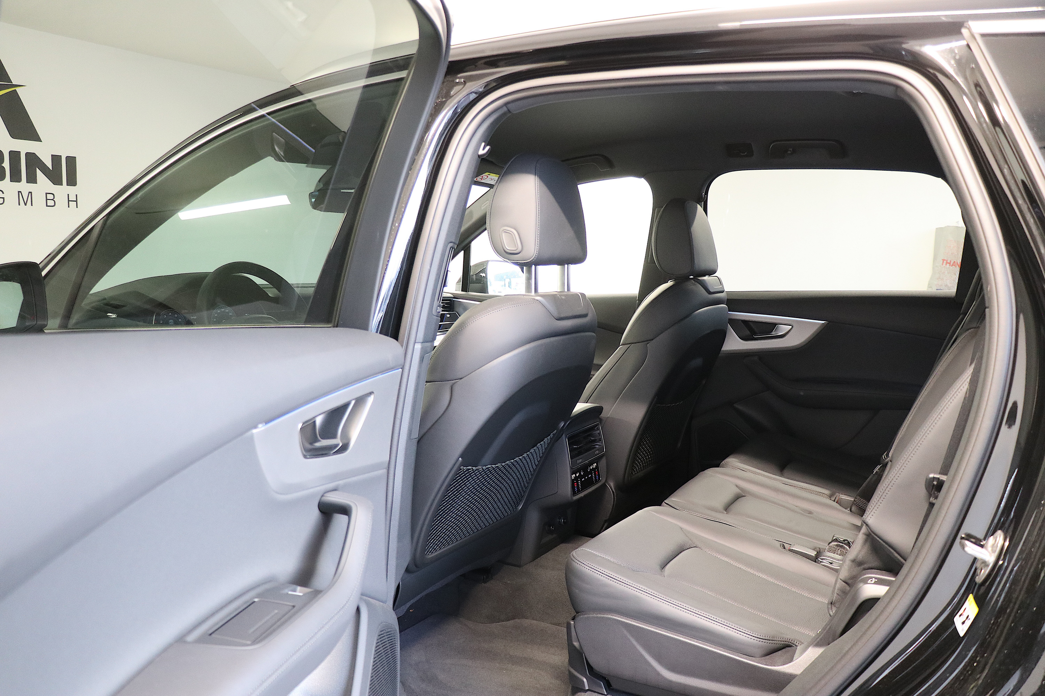 listing desktop thumbnail image 14