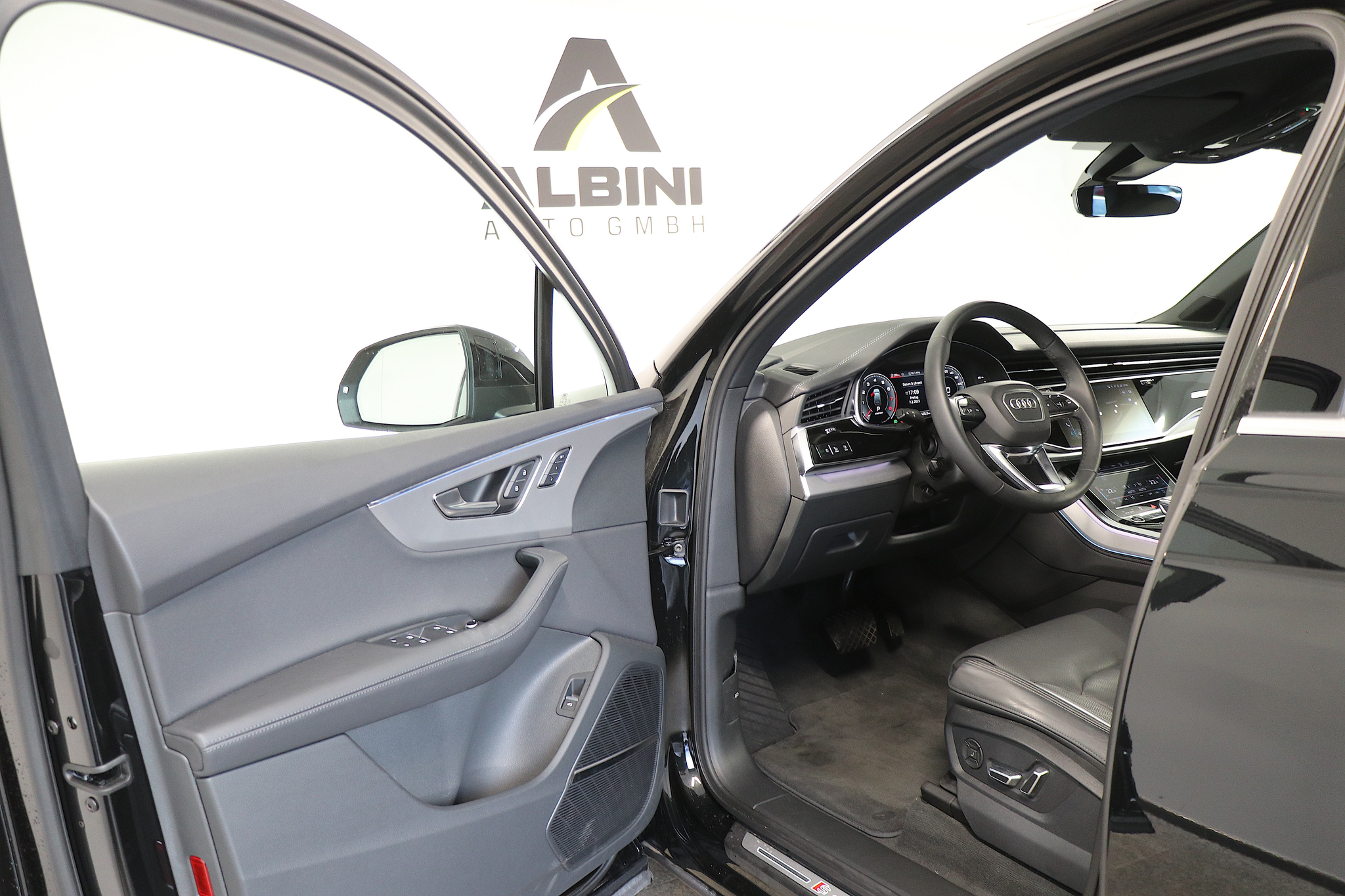 listing desktop thumbnail image 4