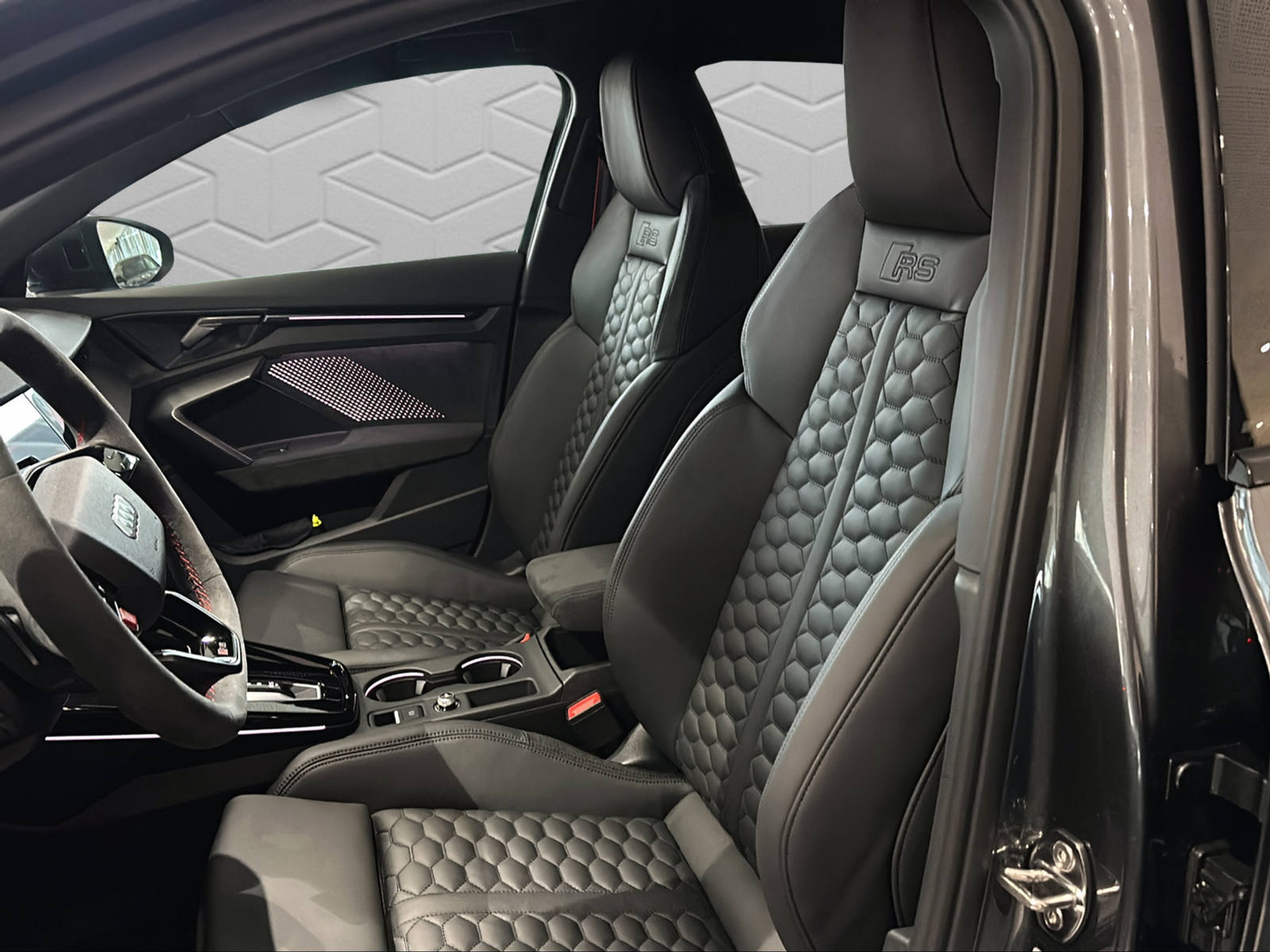 listing desktop thumbnail image 6