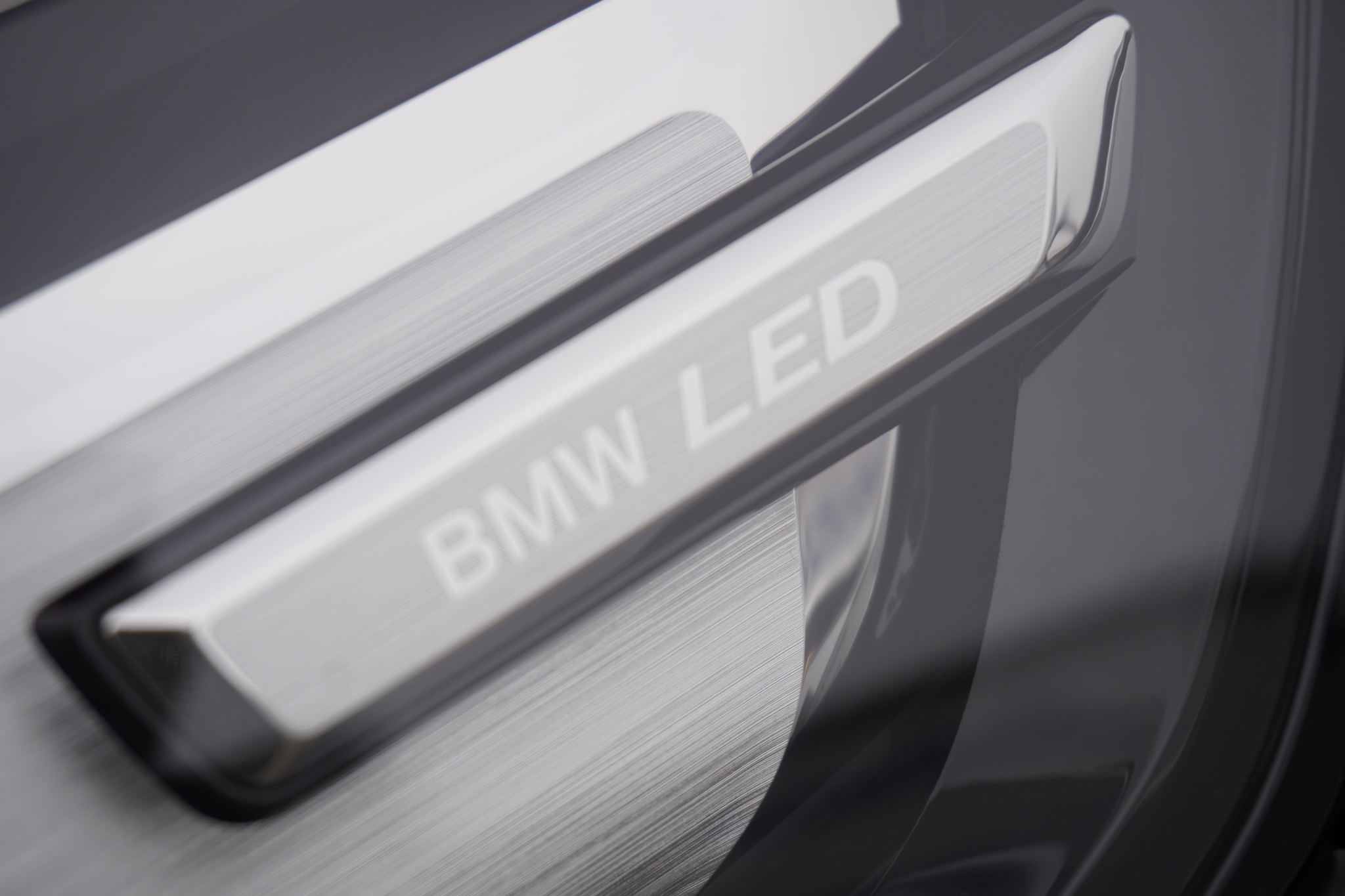 listing desktop thumbnail image 13