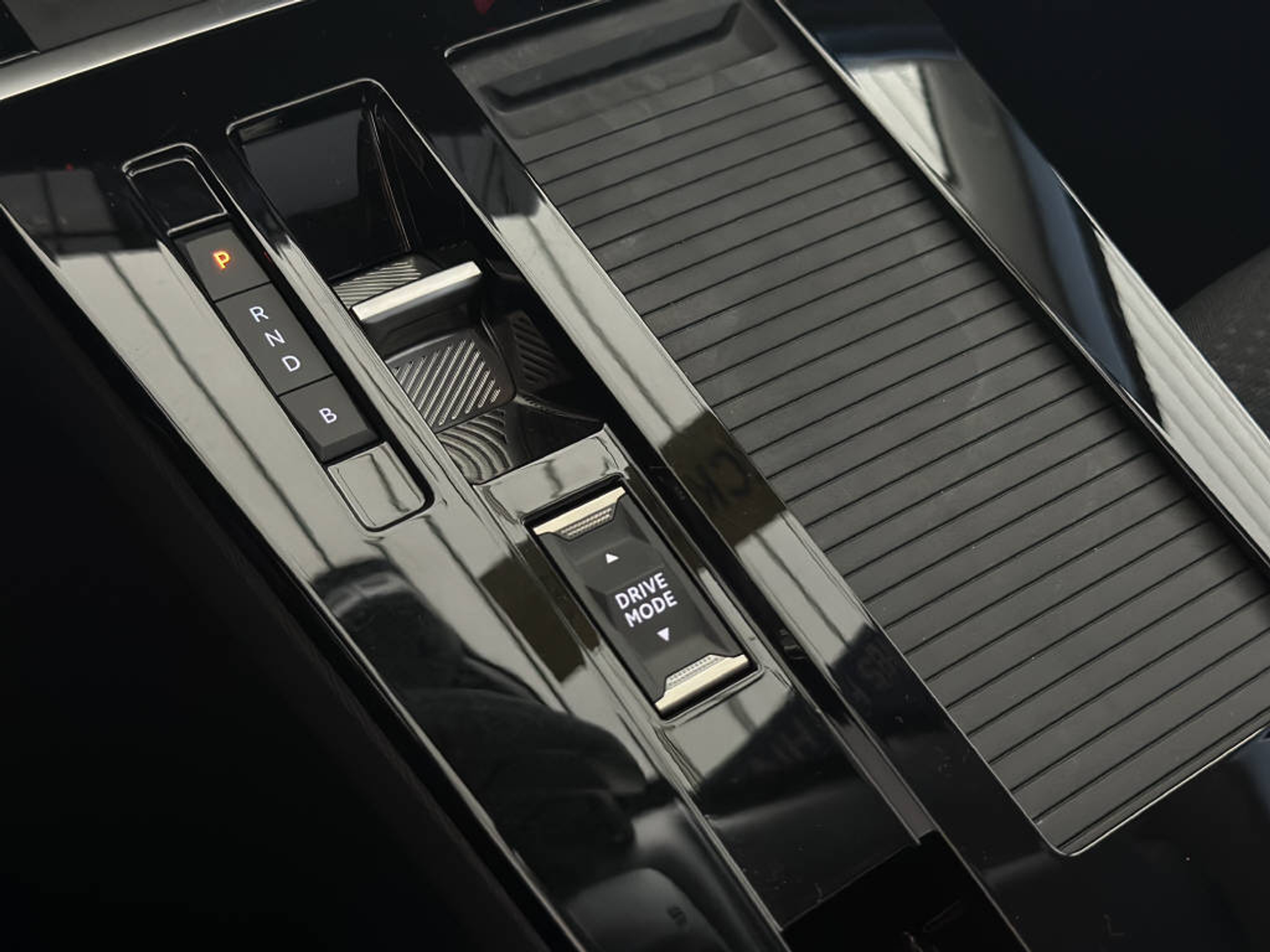 listing desktop thumbnail image 12