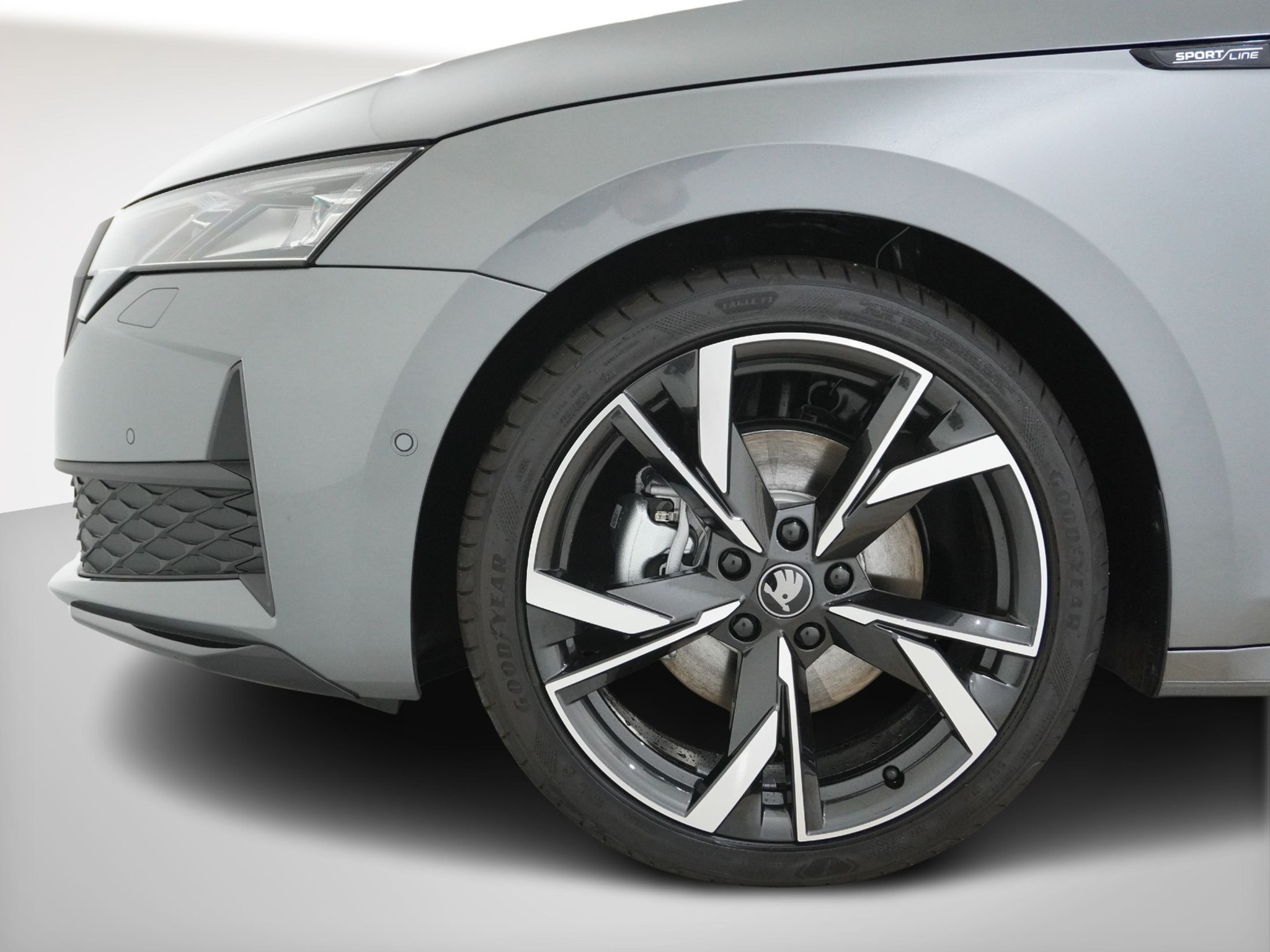 listing desktop thumbnail image 9