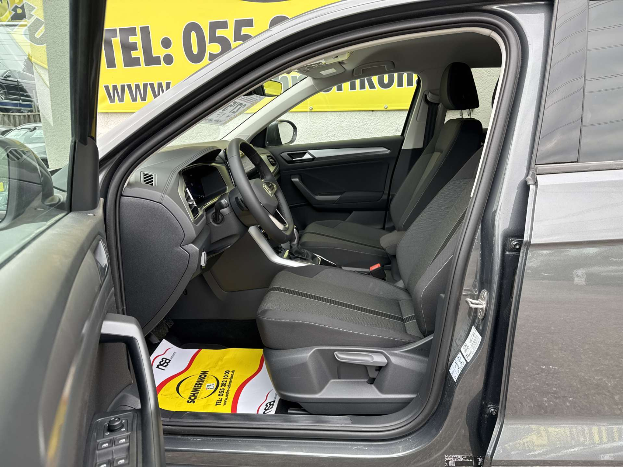 listing desktop thumbnail image 6