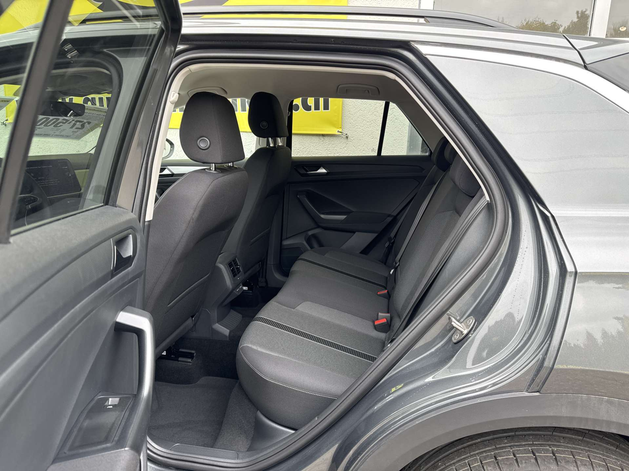 listing desktop thumbnail image 7