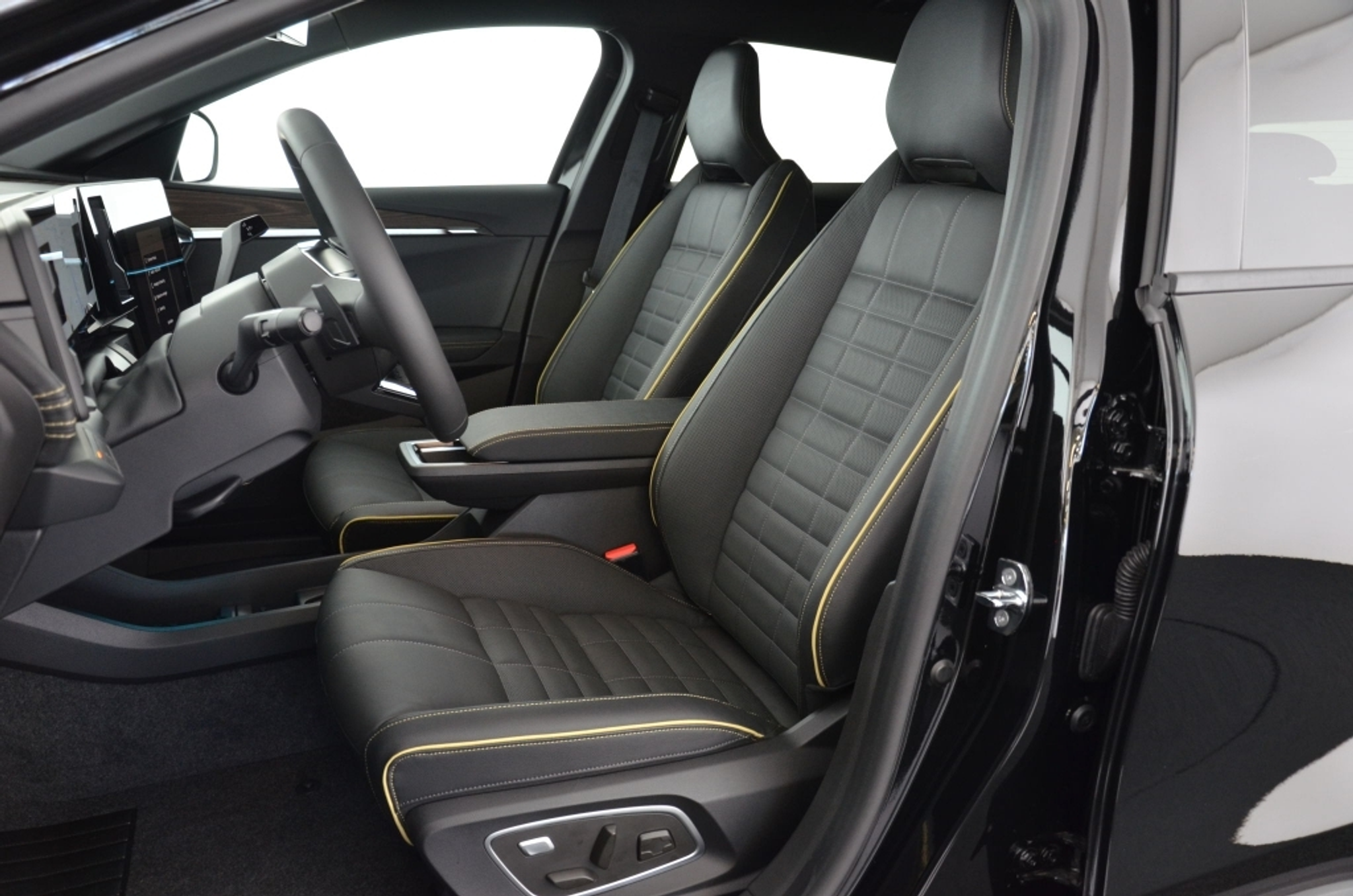 listing desktop thumbnail image 12