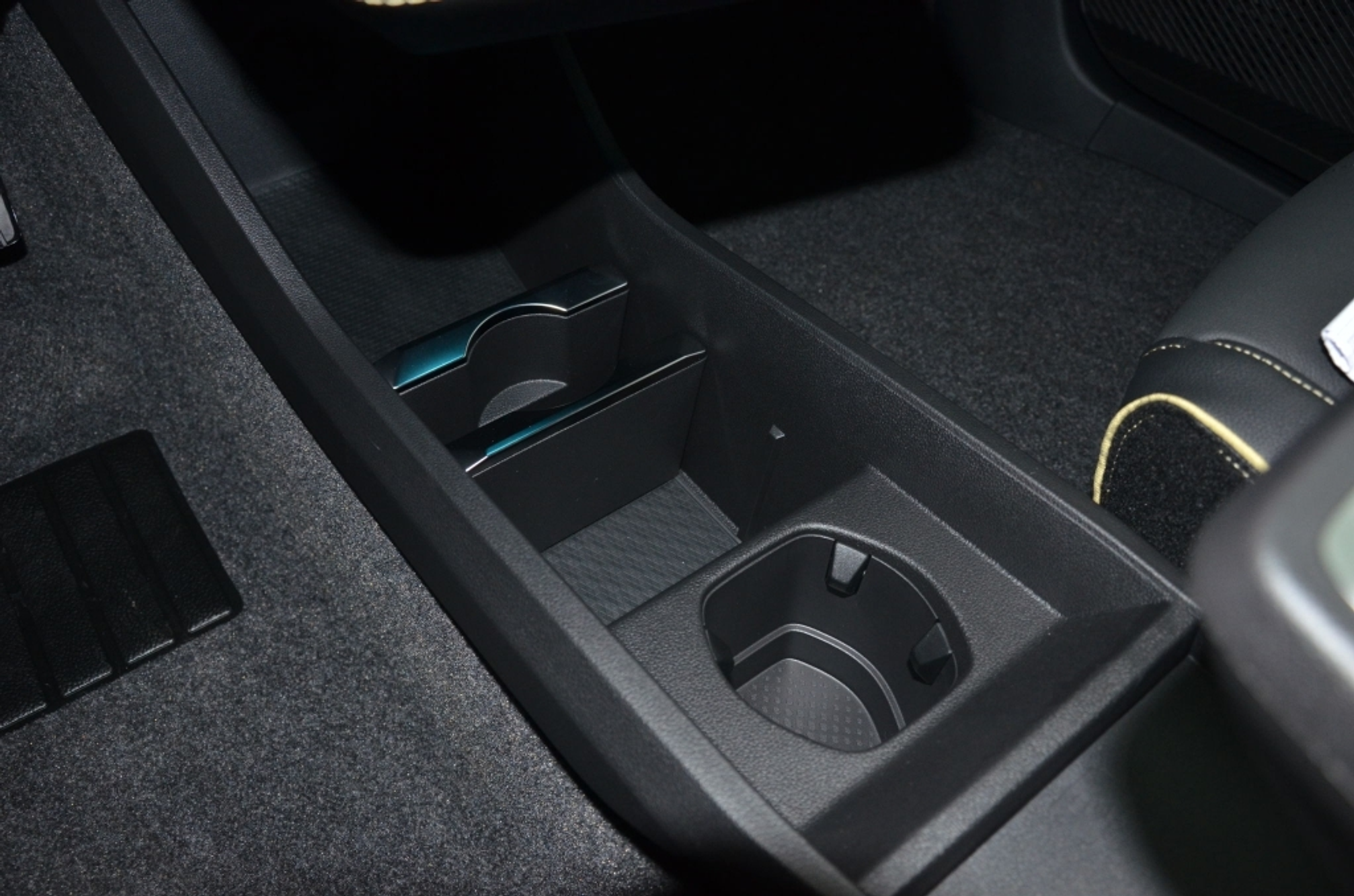 listing desktop thumbnail image 27