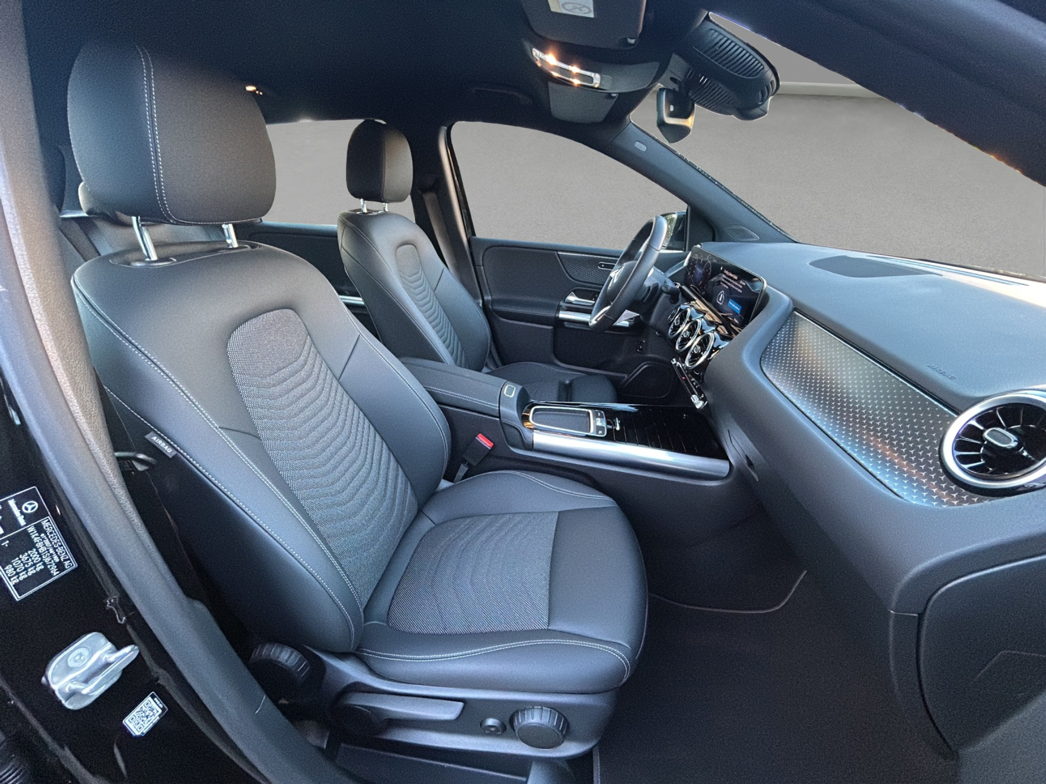 listing desktop thumbnail image 11