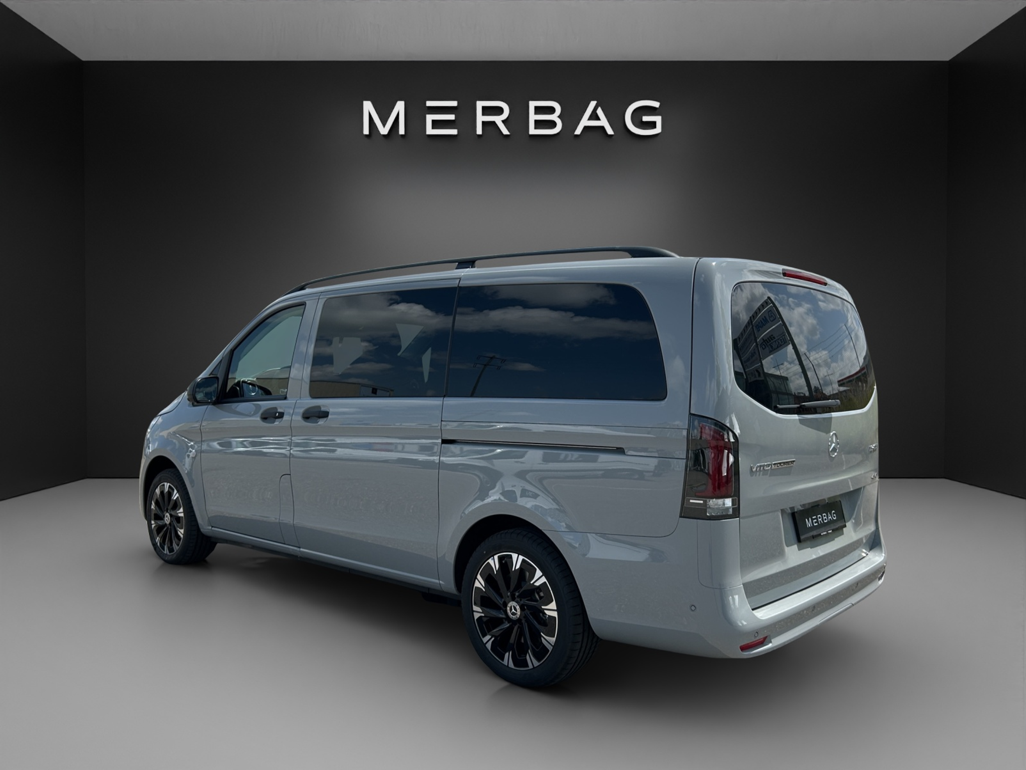 listing desktop thumbnail image 3