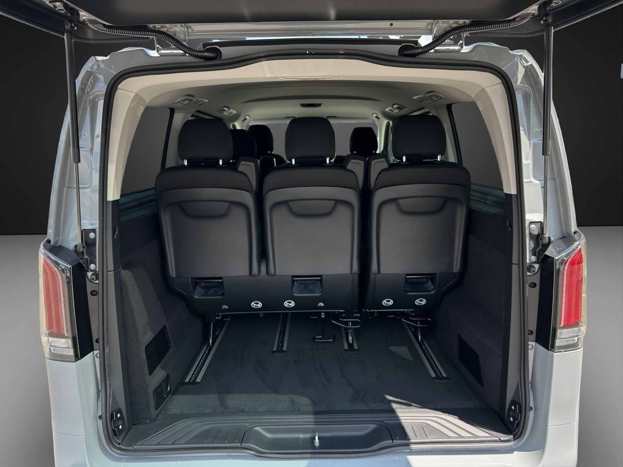 listing desktop thumbnail image 10