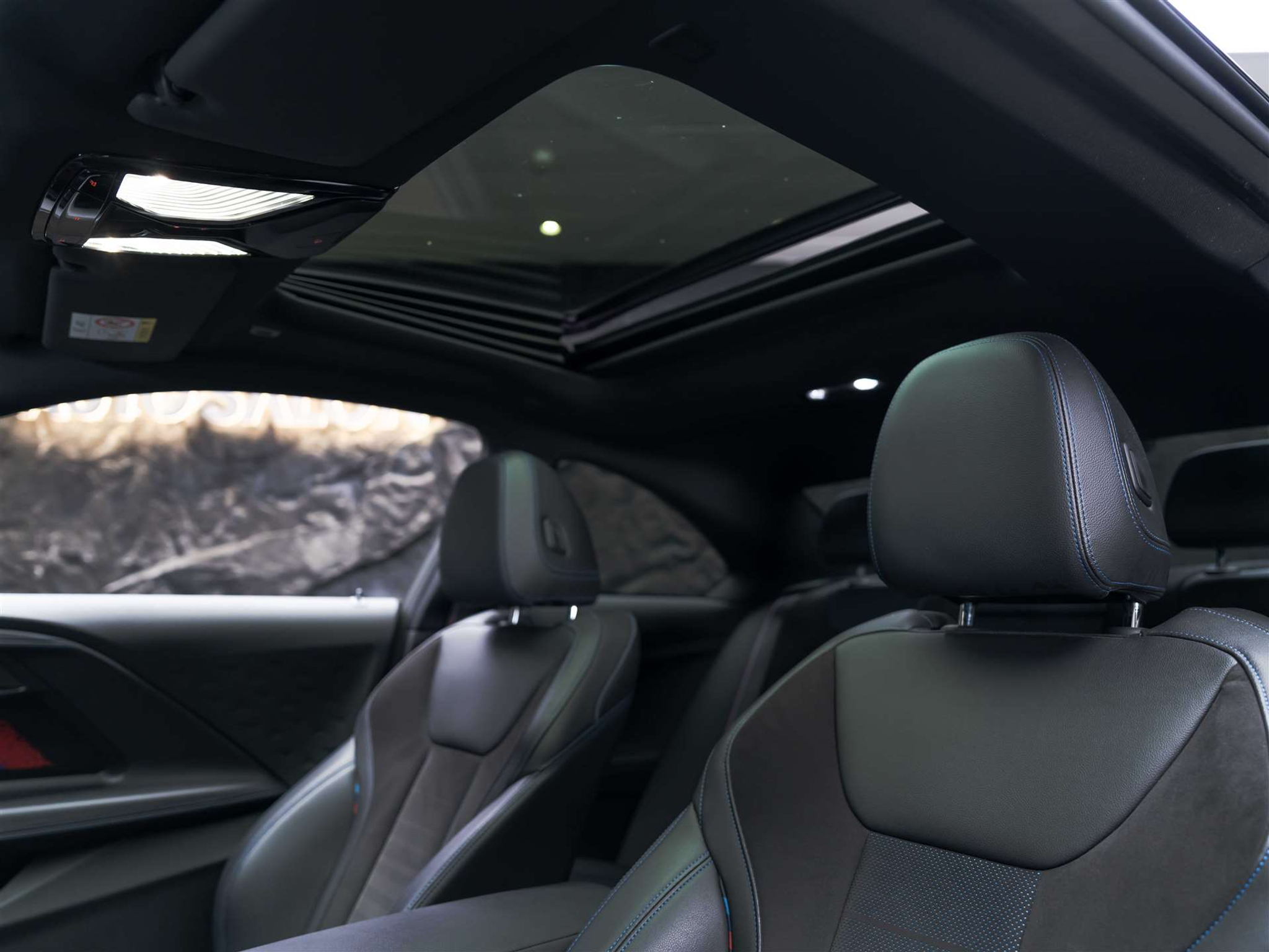 listing desktop thumbnail image 12