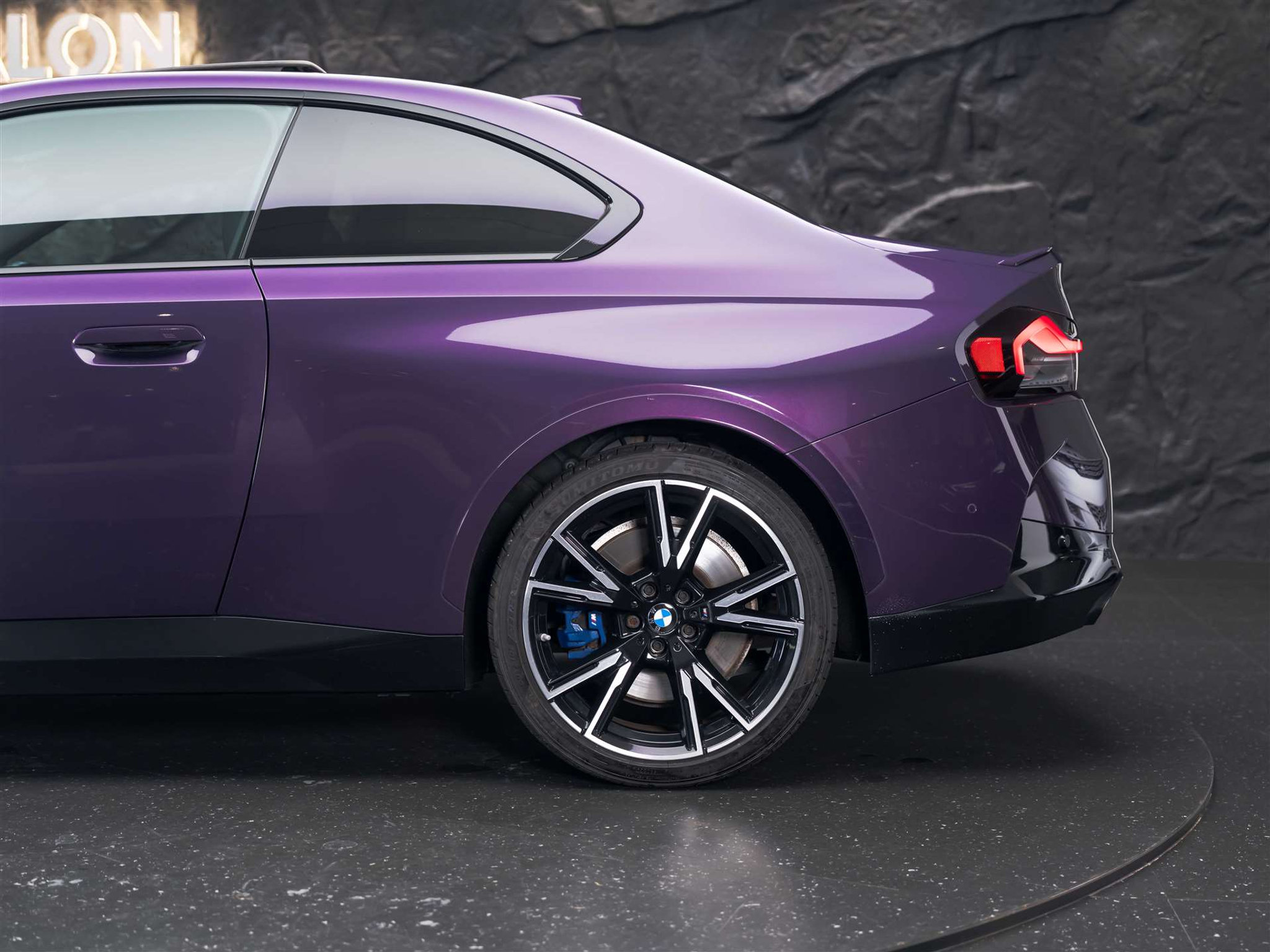 listing desktop thumbnail image 17