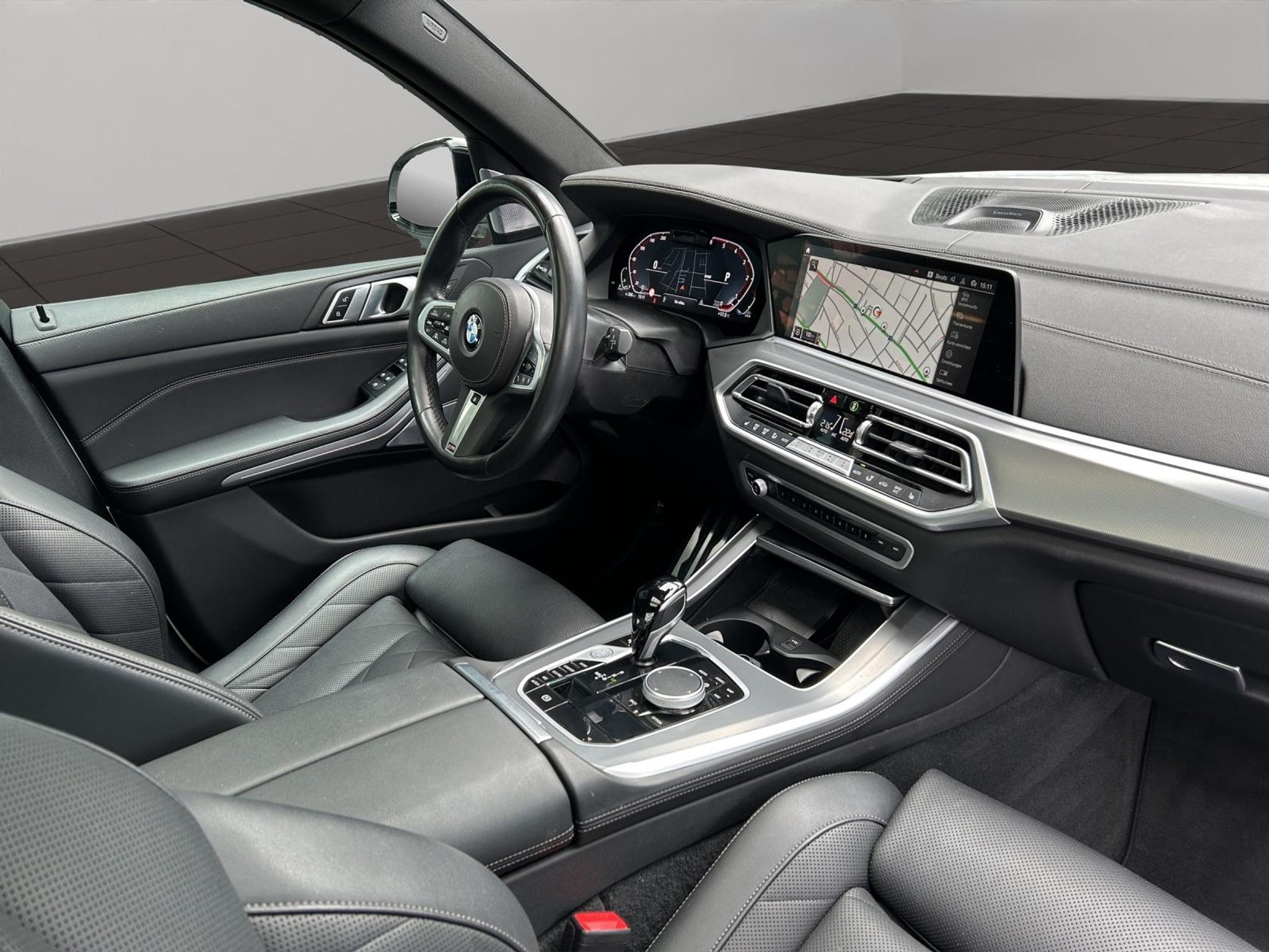 listing desktop thumbnail image 7