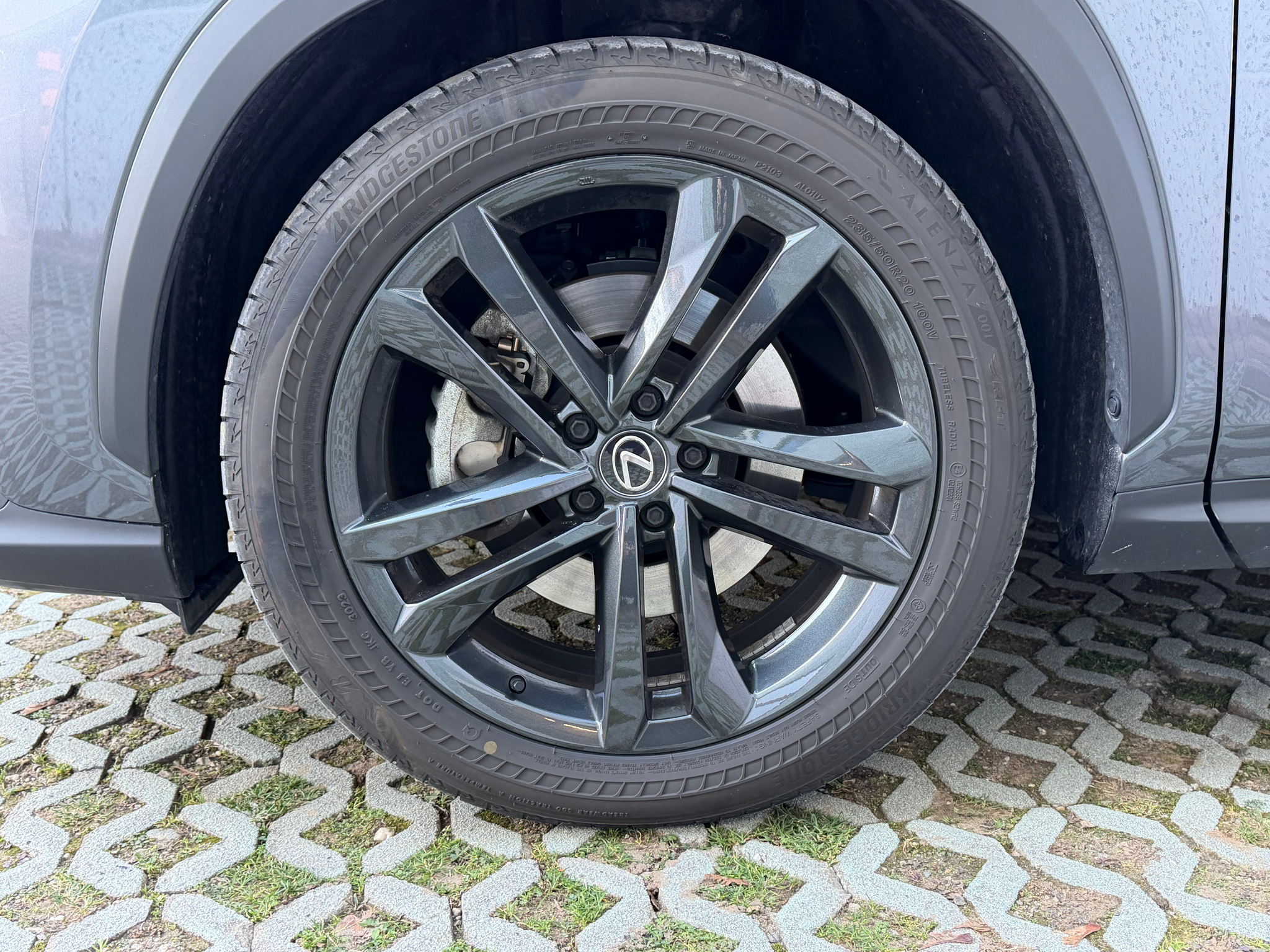 listing desktop thumbnail image 6