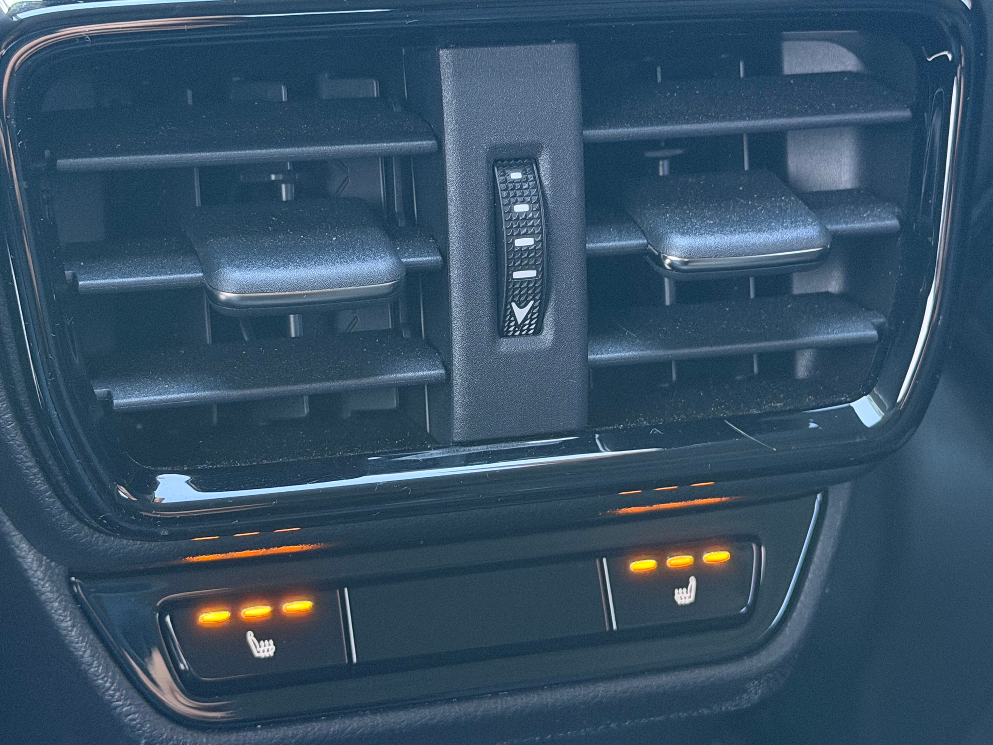 listing desktop thumbnail image 15