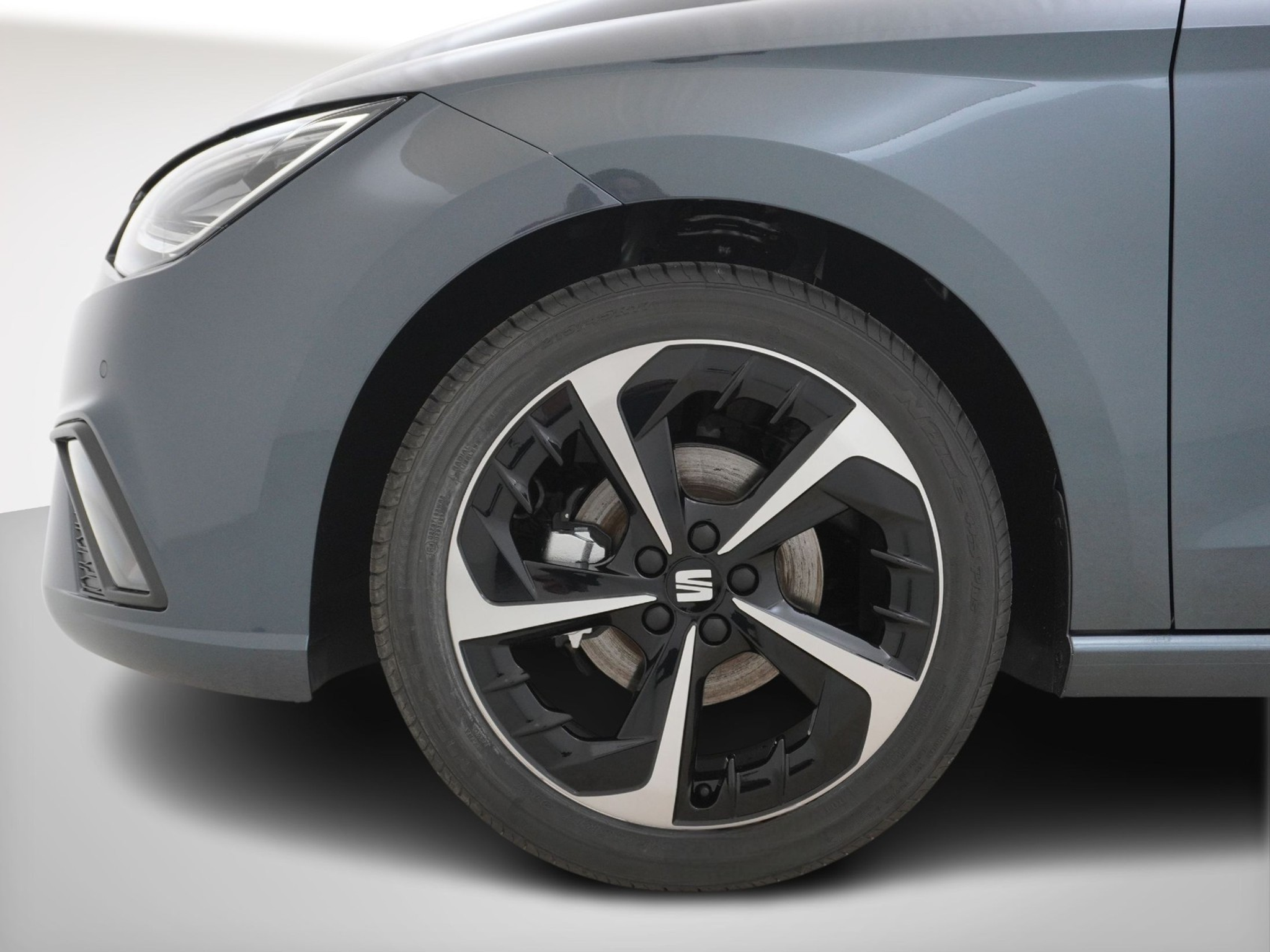 listing desktop thumbnail image 9