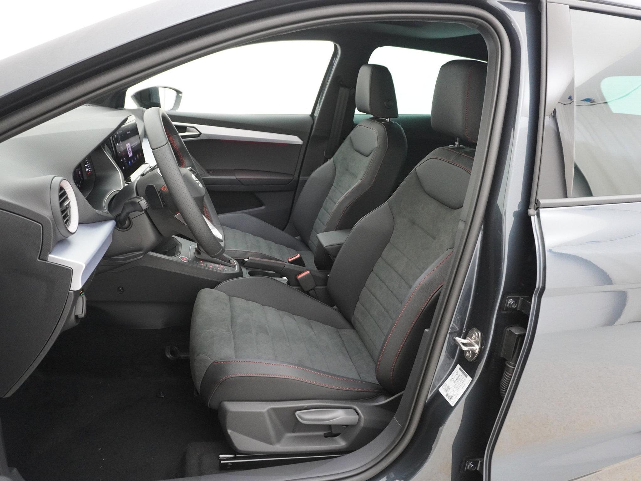 listing desktop thumbnail image 12