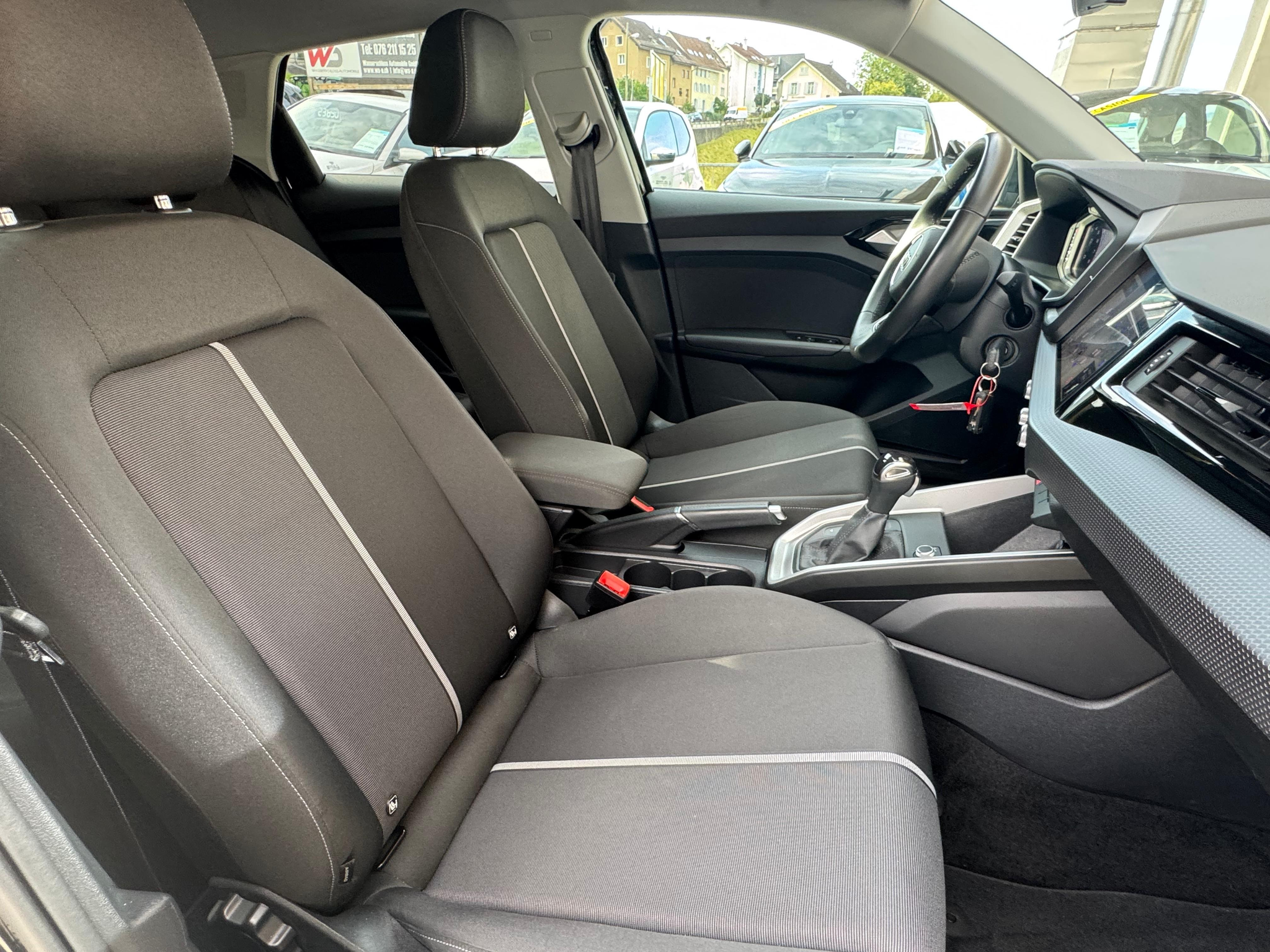 listing desktop thumbnail image 15