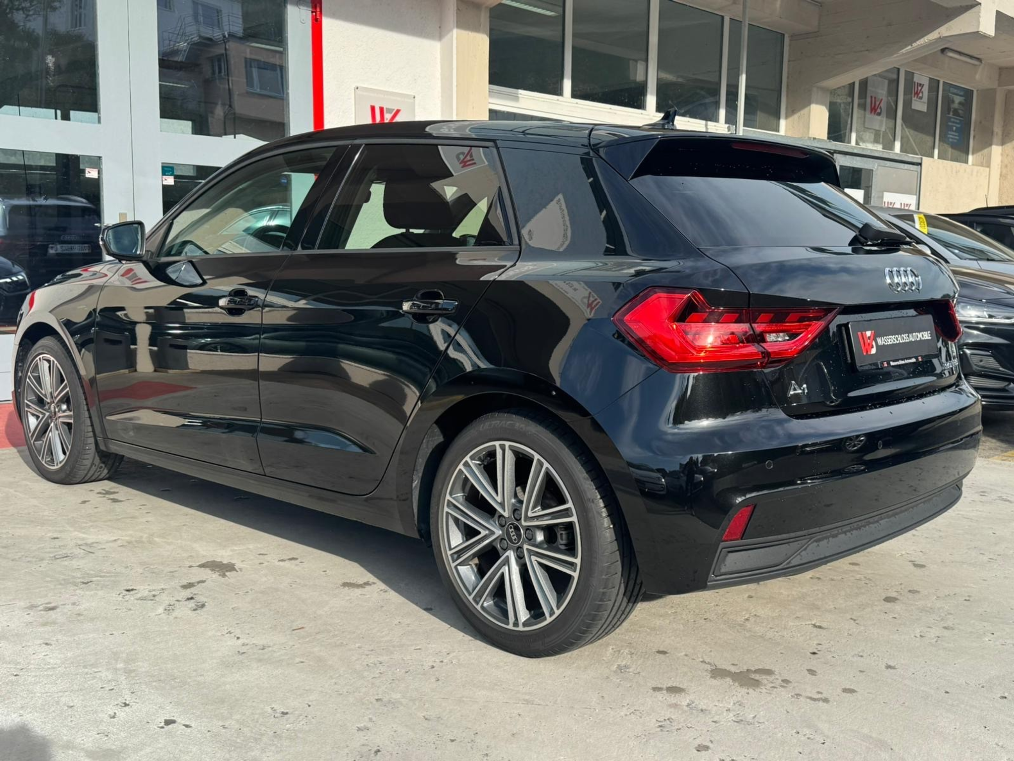 listing desktop thumbnail image 5