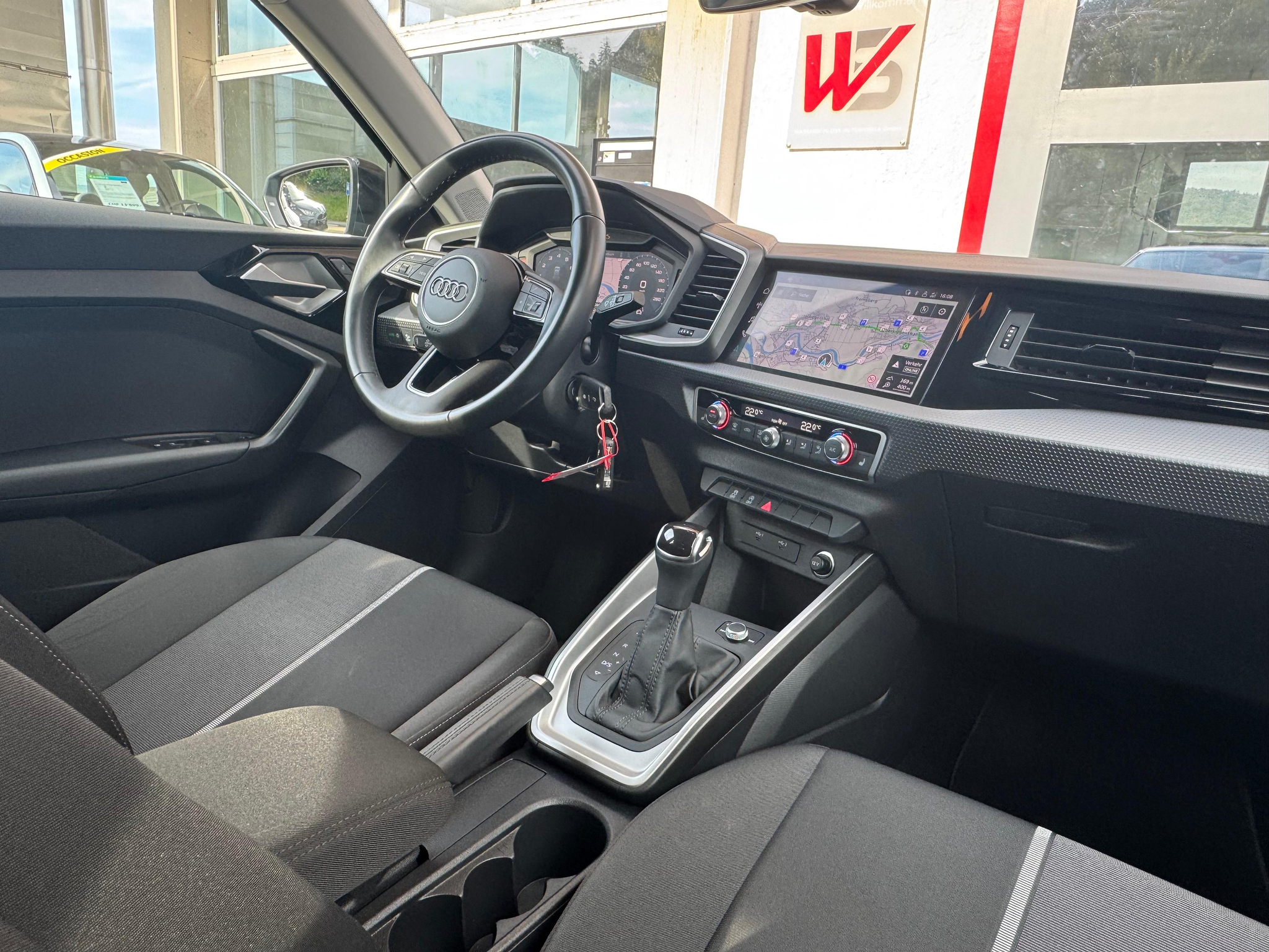 listing desktop thumbnail image 13