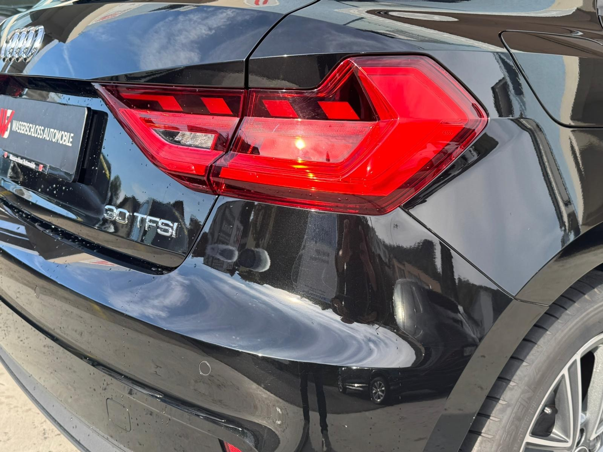 listing desktop thumbnail image 9