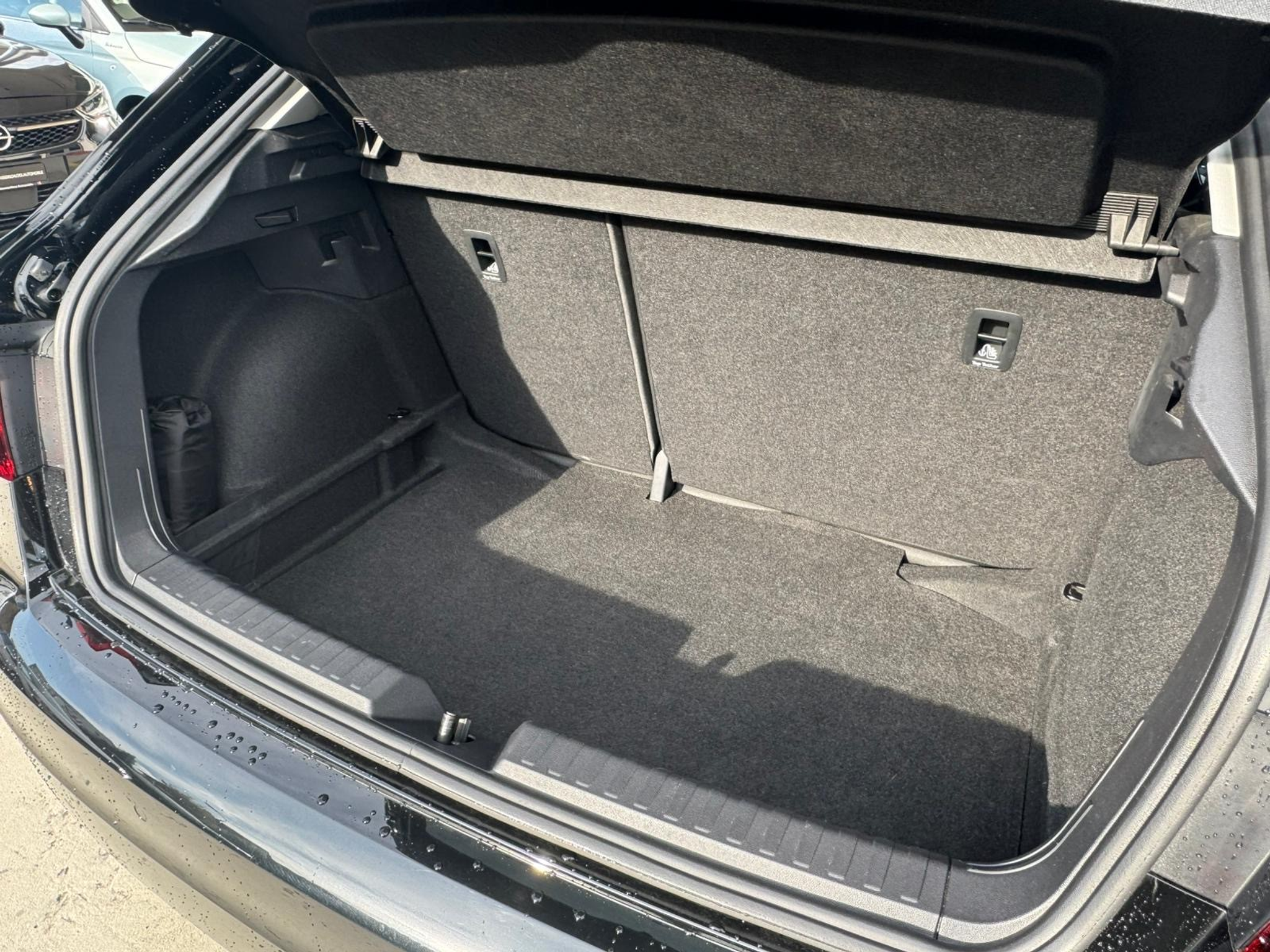 listing desktop thumbnail image 28