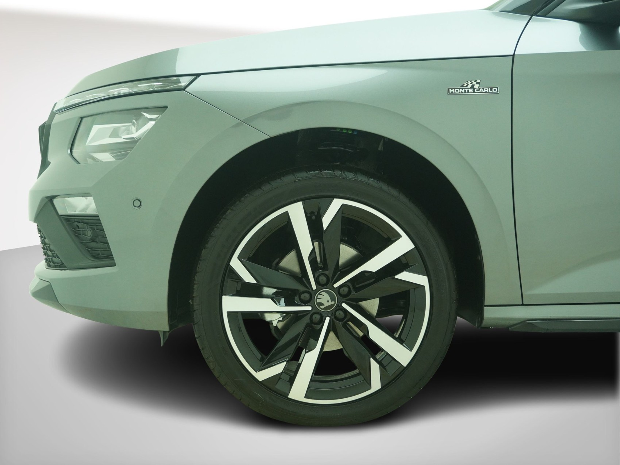 listing desktop thumbnail image 10