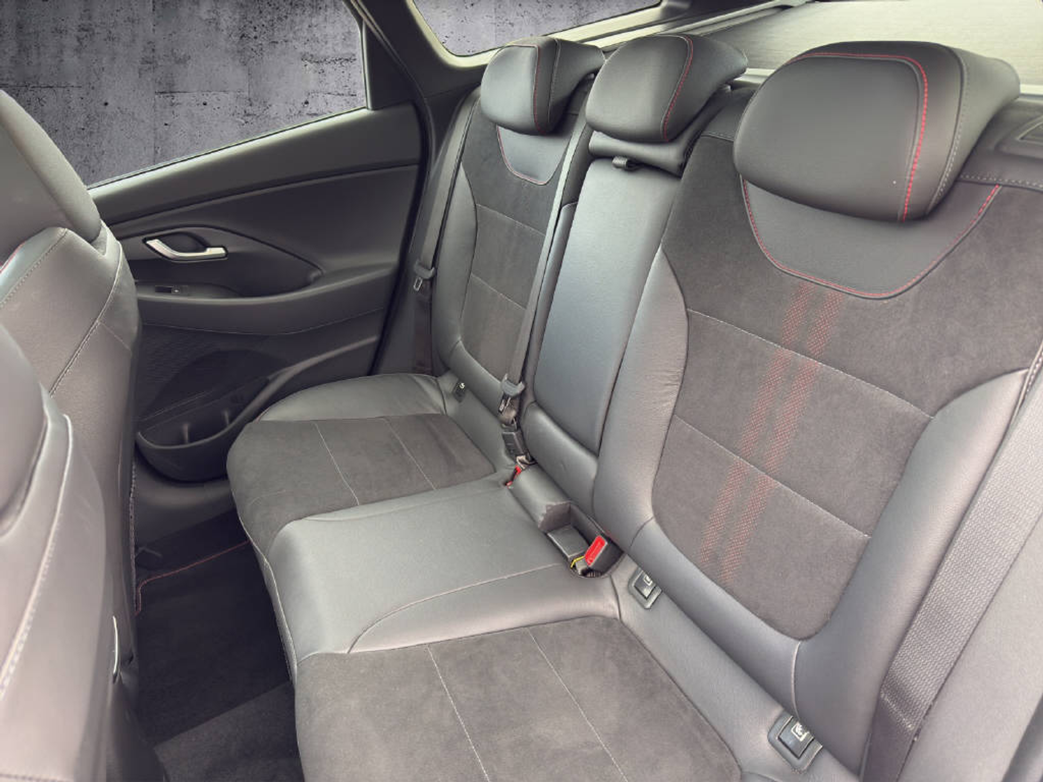 listing desktop thumbnail image 11