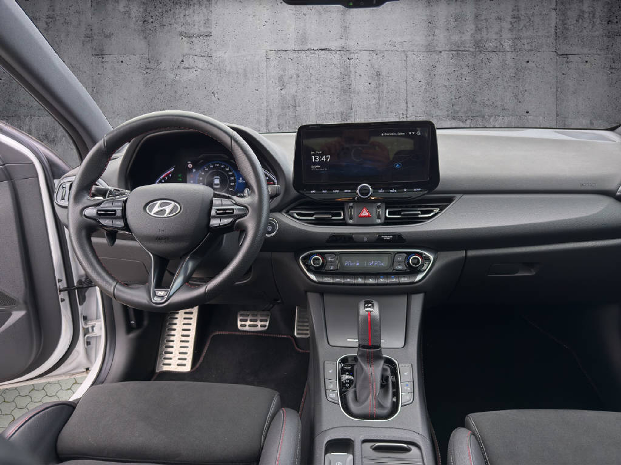 listing desktop thumbnail image 12