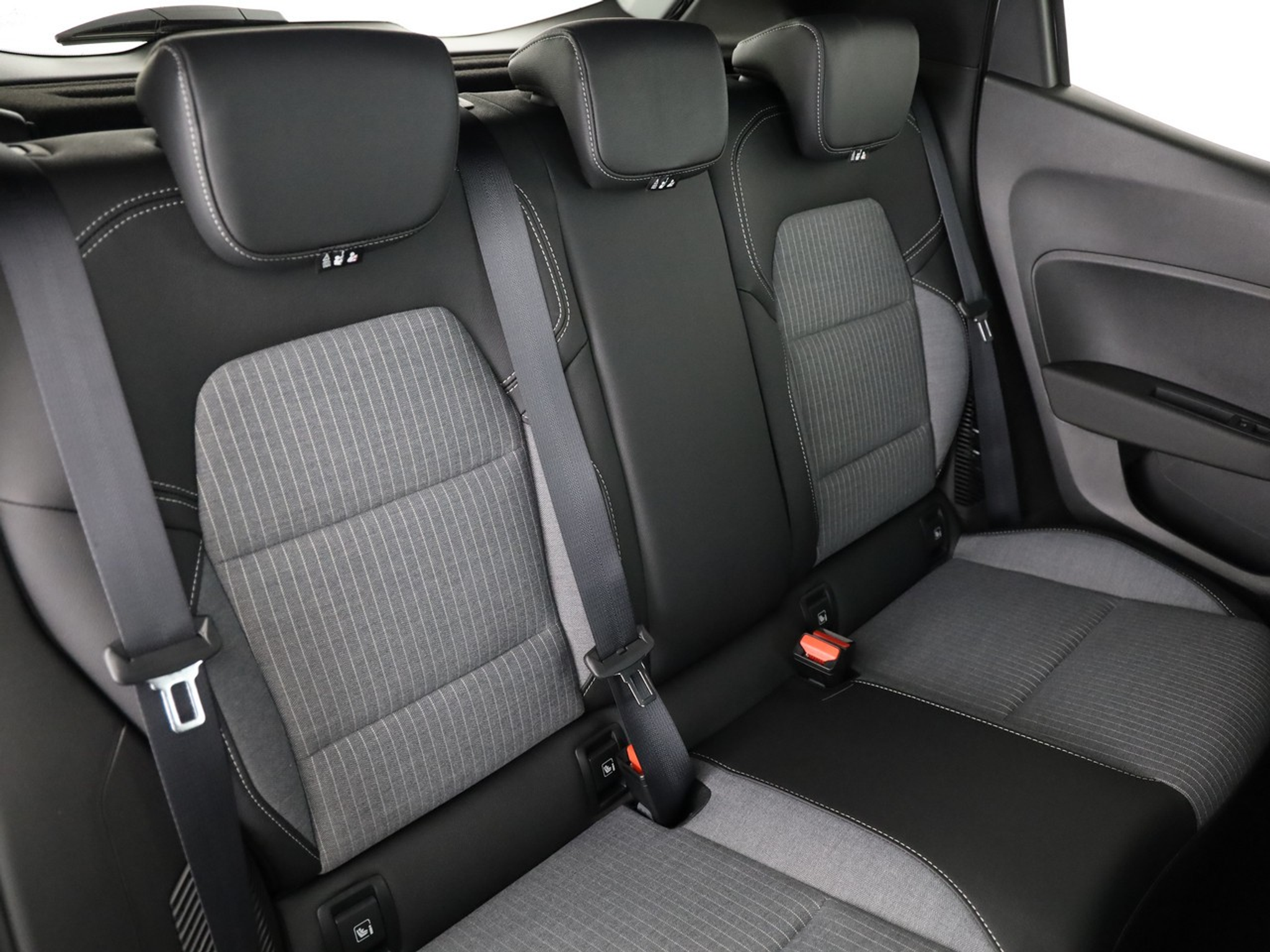 listing desktop thumbnail image 7